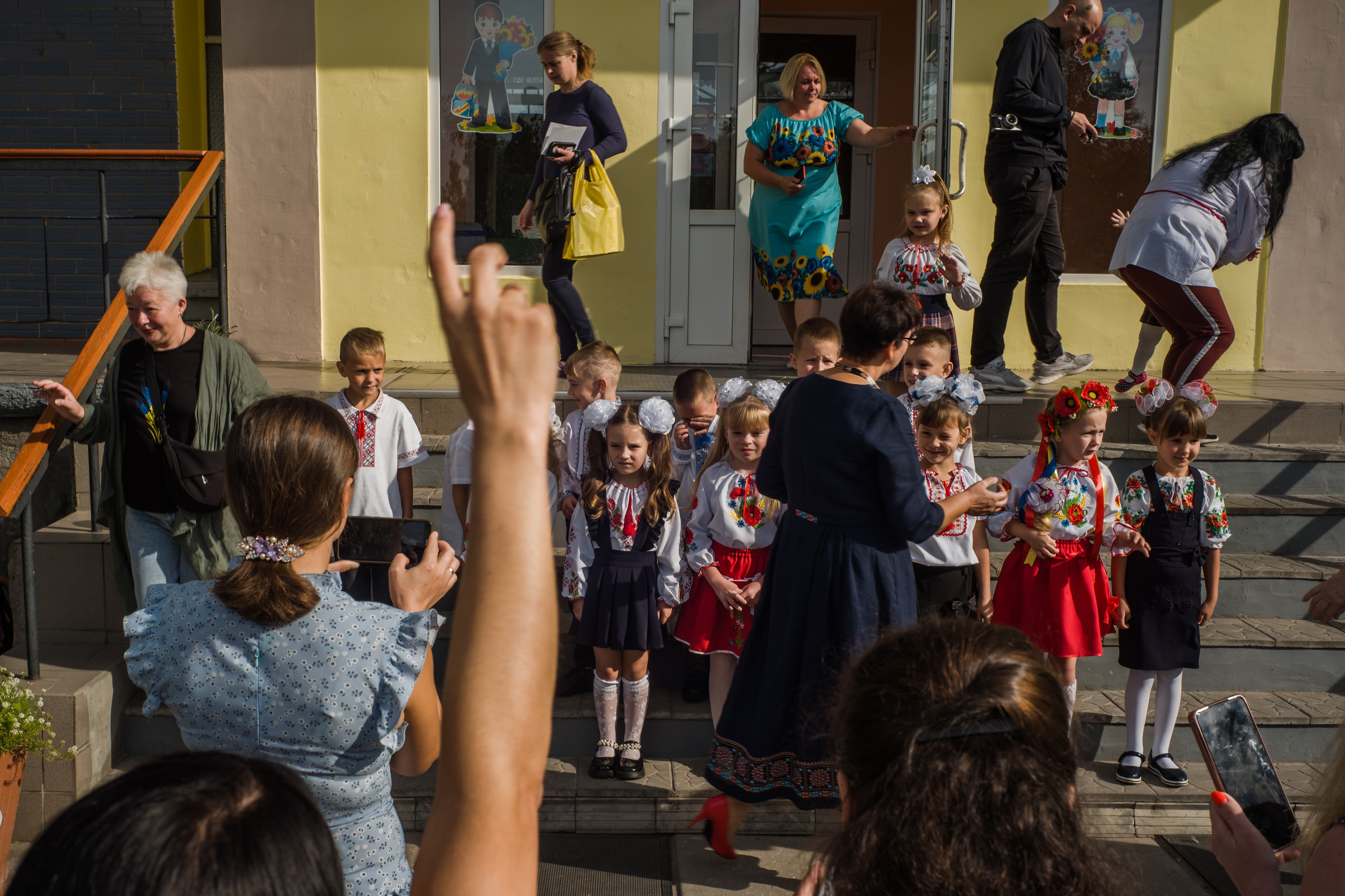 Year two students get ready for a class photo