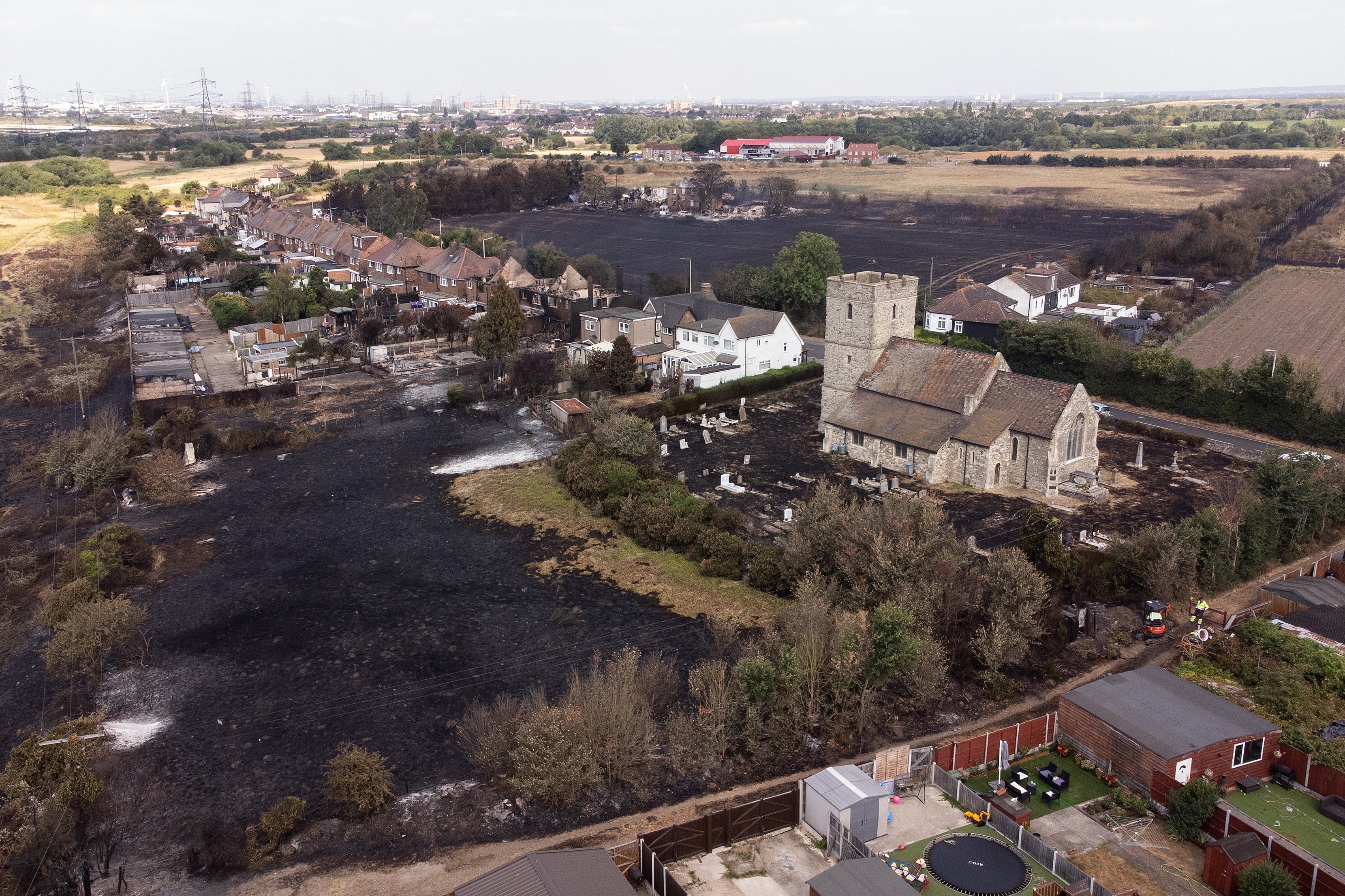 Towns on the edge of London caught fire because the heat was so intense