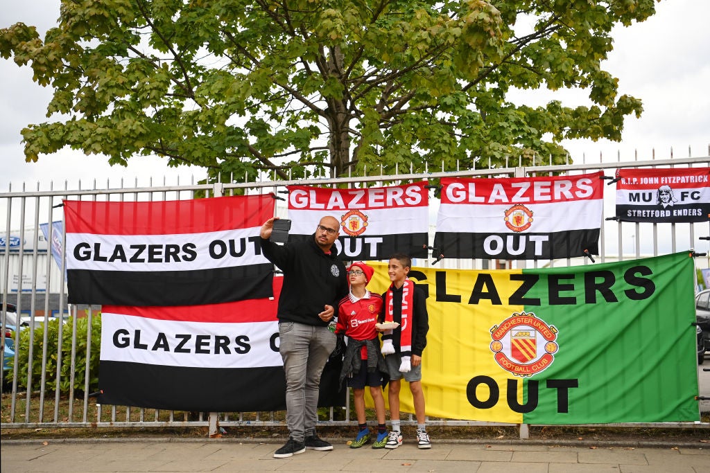 Manchester United fans protesting the Glazers