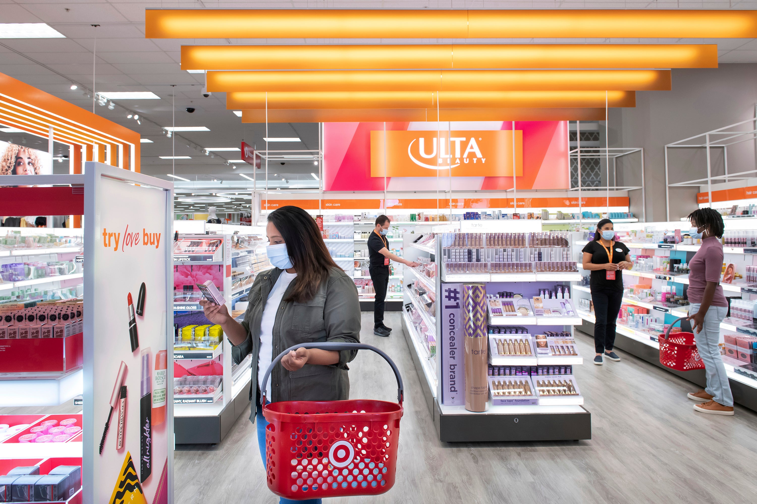 Americans splurge on beauty, despite pullbacks elsewhere