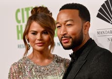 Chrissy Teigen shares first photo of her and John Legend’s newborn daughter