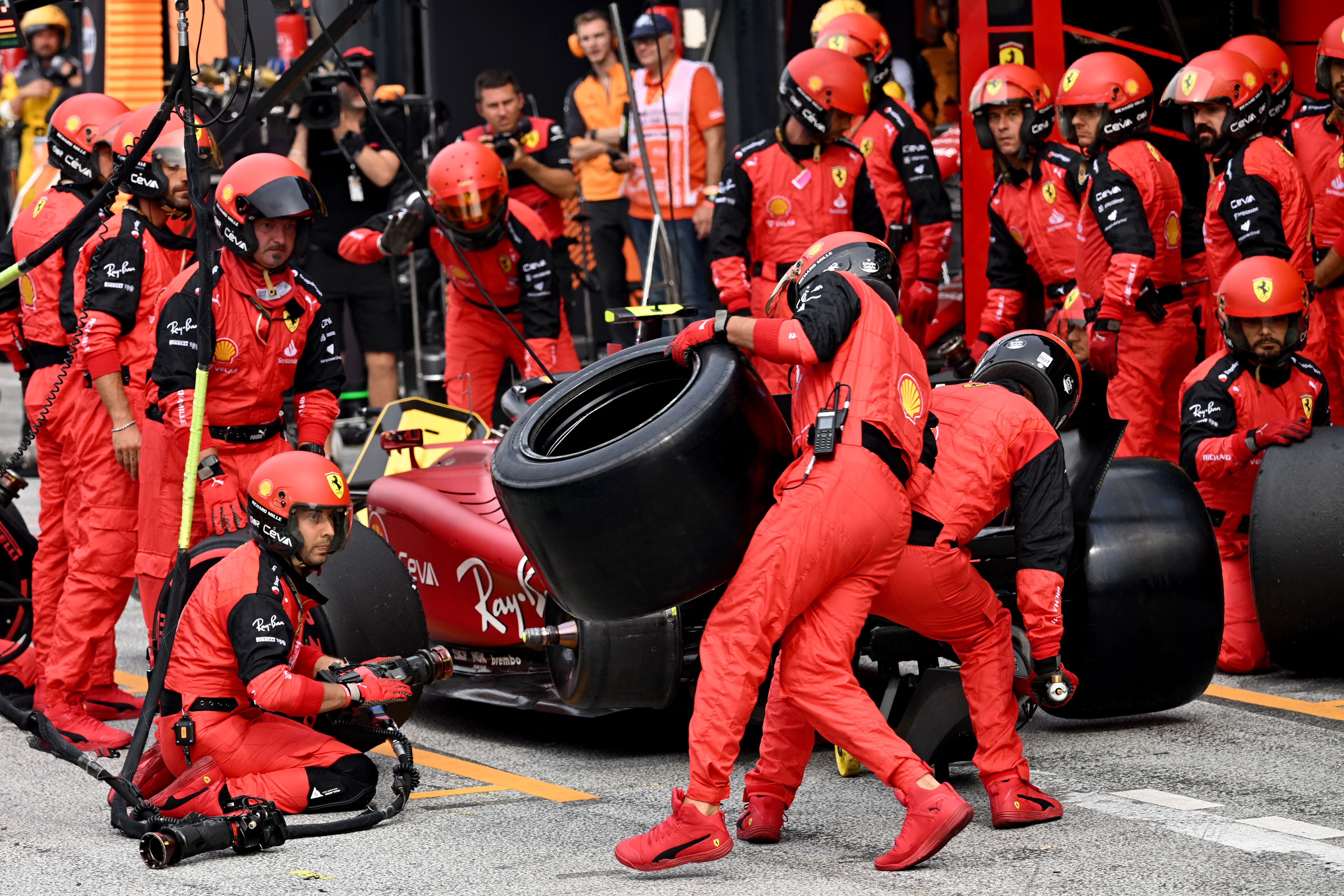 Ferrari’s pit crew was left scrambling during Carlos Sainz’s first pit stop