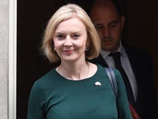 Liz Truss – live: PM expected to freeze energy bills at £2,500 and scrap fracking ban