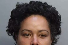 Florida woman named Tupac Shakur accused of assaulting a man with baseball bat outside of a hospital