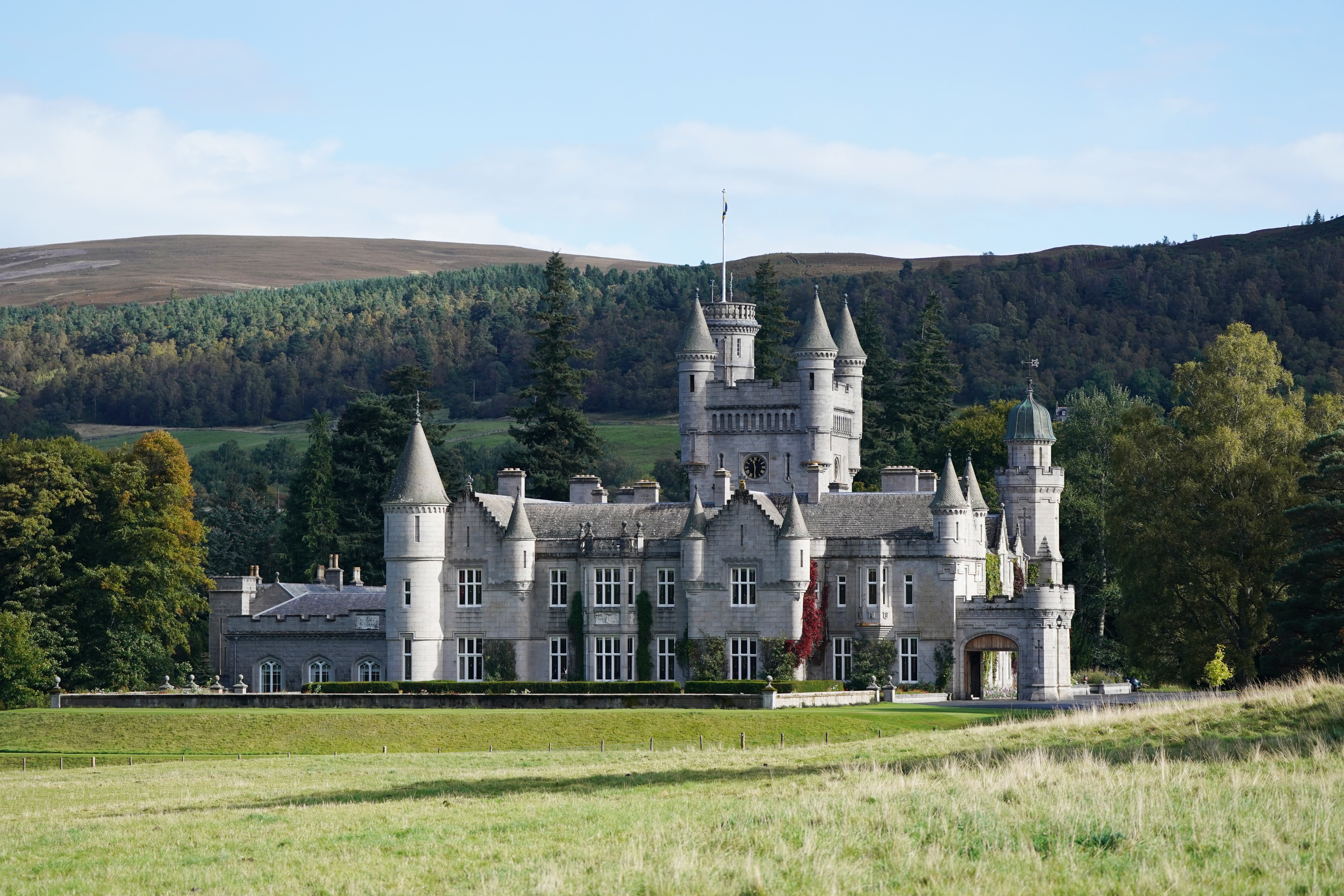 The Queen’s coffin will be moved from Balmoral castle to Edinburgh