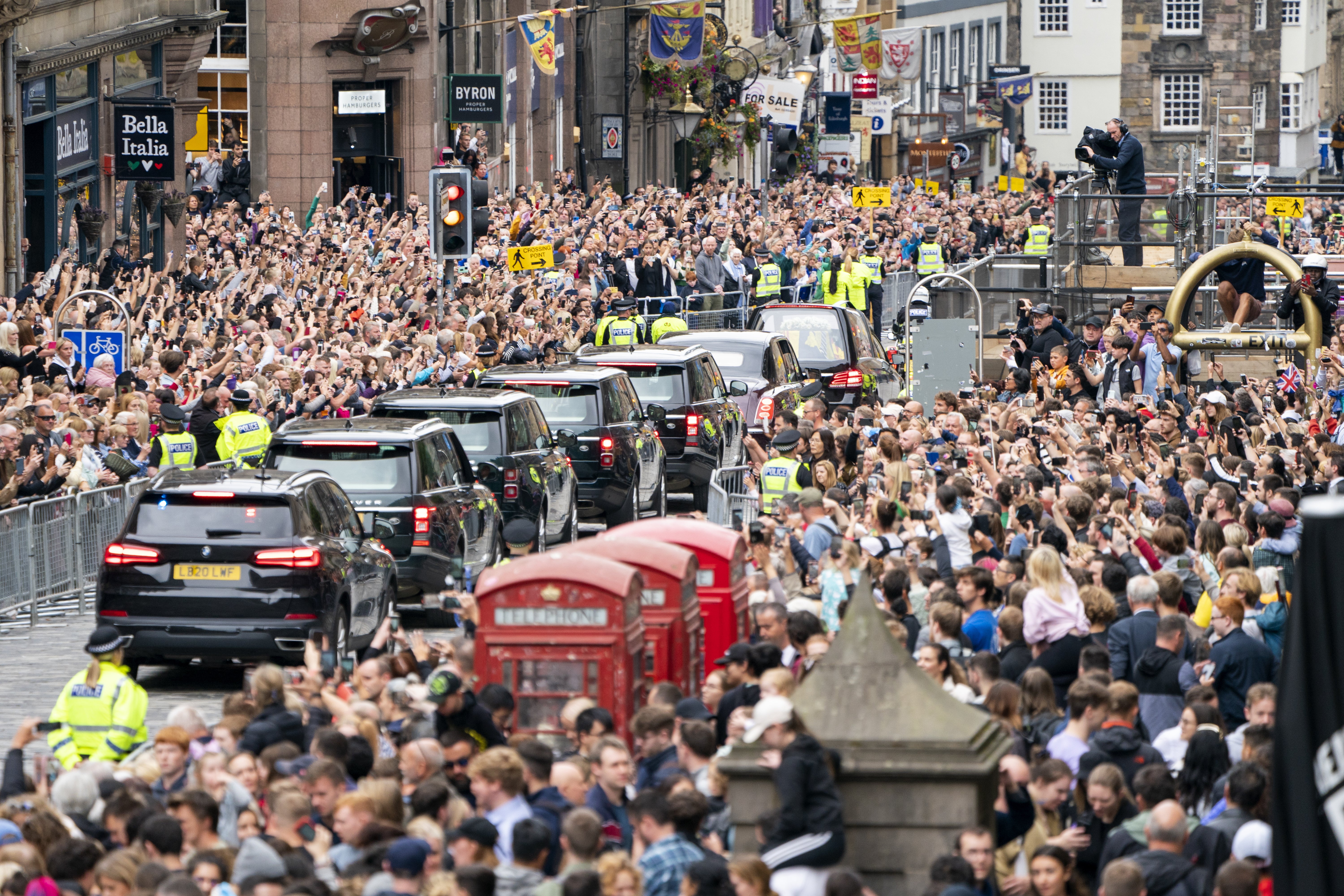 Huge crowds turned out to see the Queen’s coffin arrive in Edinburgh on Sunday