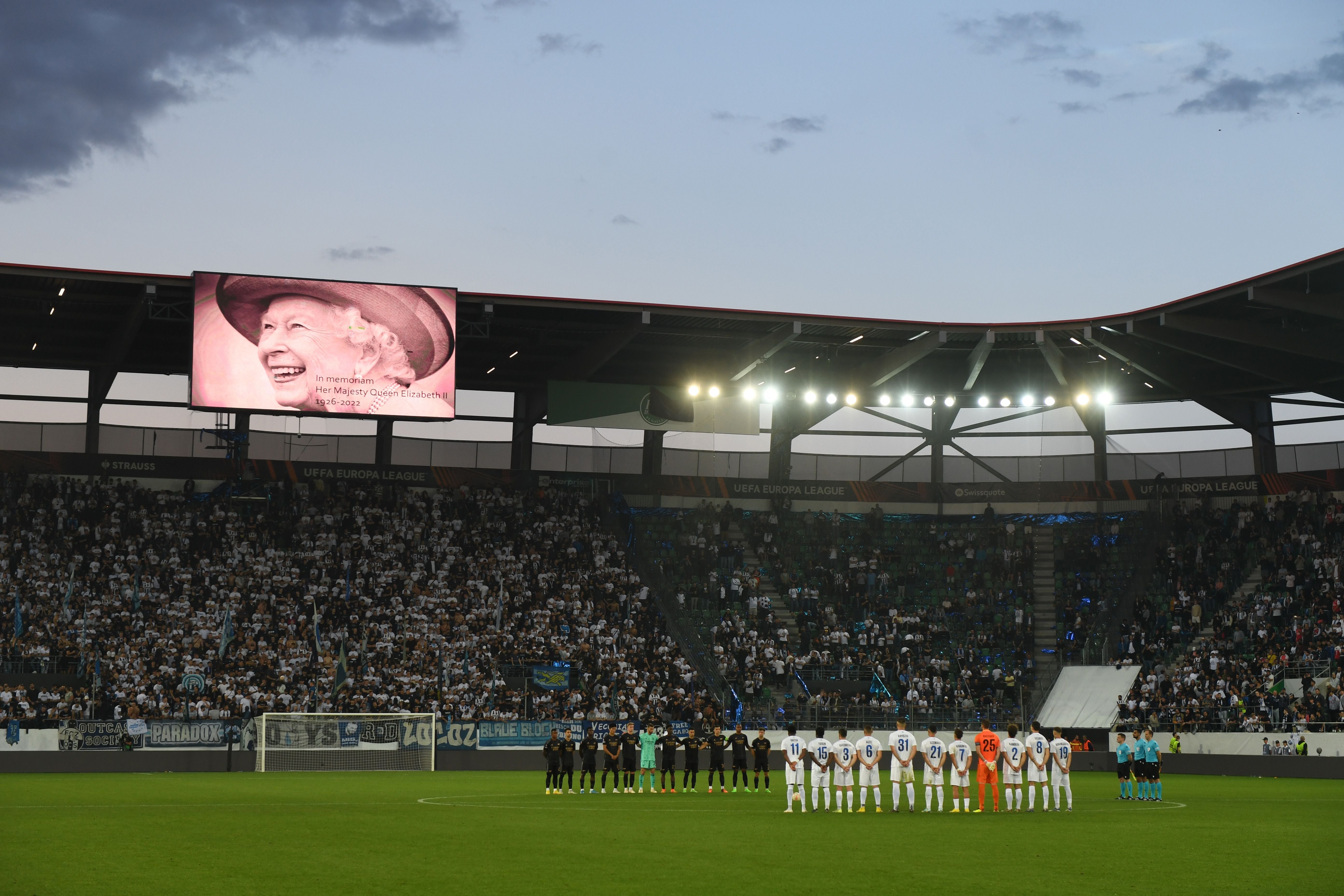 Arsenal’s first Europa League game of the campaign against FC Zurich was interrupted by the announcement of Queen Elizabeth II’s passing