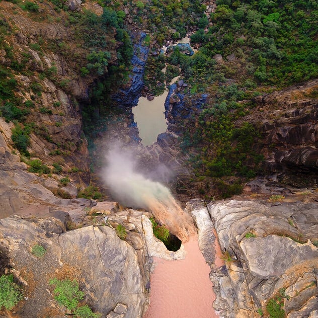 Explore the incredible canyon, waterfall and natural pools located in Jazan’s Wadi Lajab