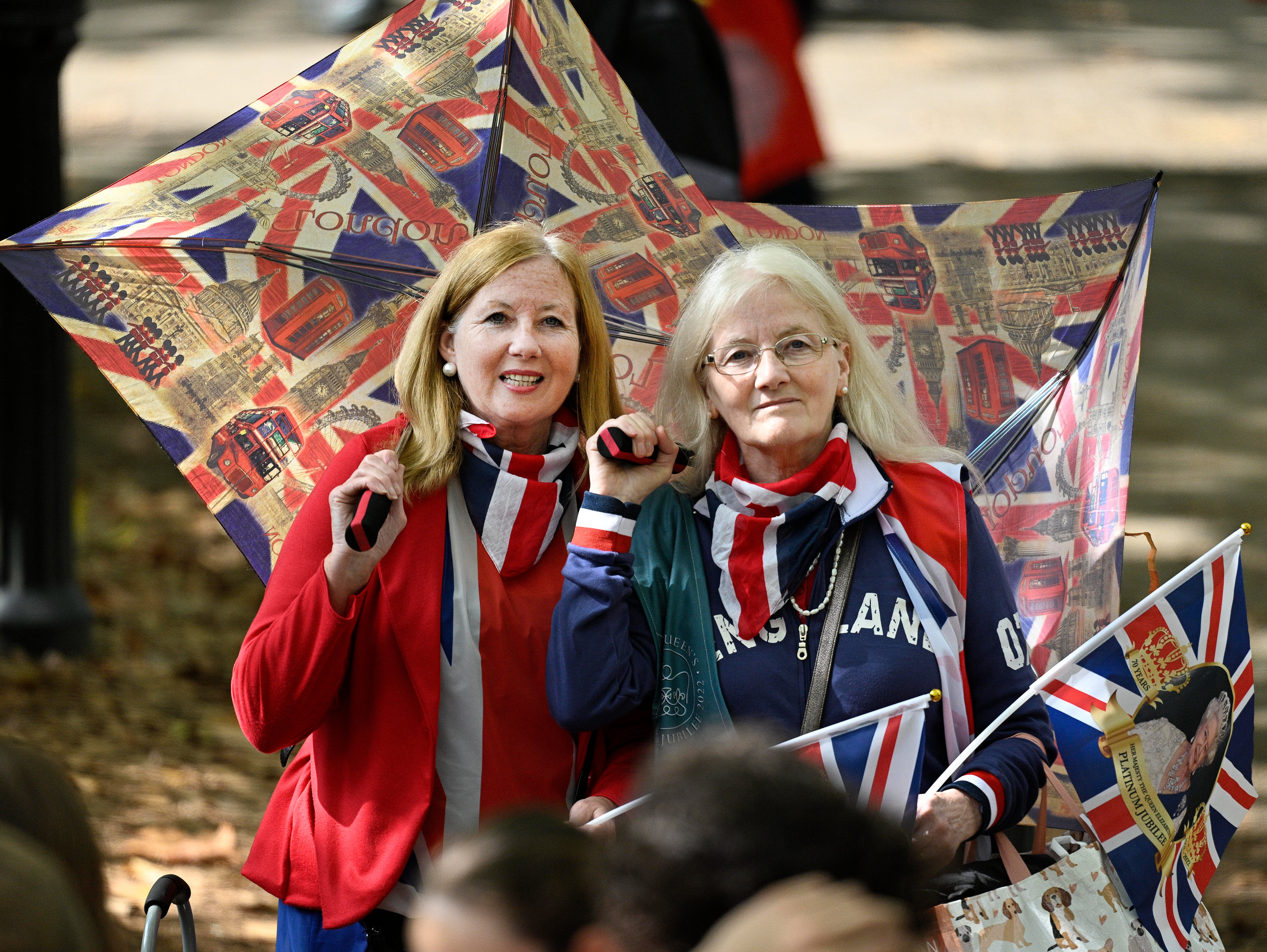 Watch the live queue tracker for Queen’s lying in state