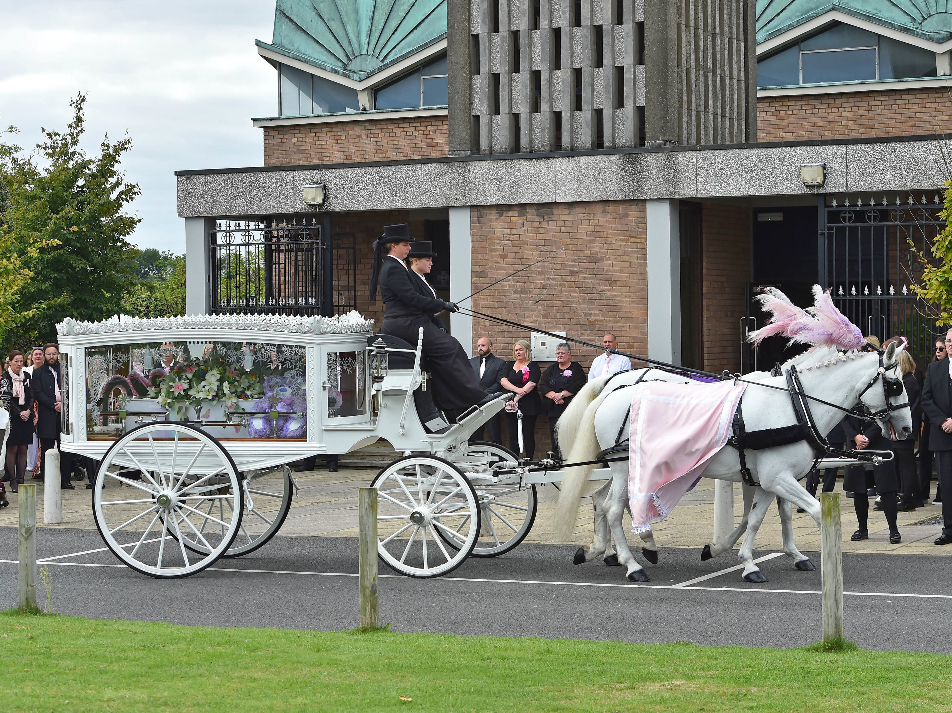 Mourners were asked to wear a ‘splash of pink’ in tribute to the schoolgirl