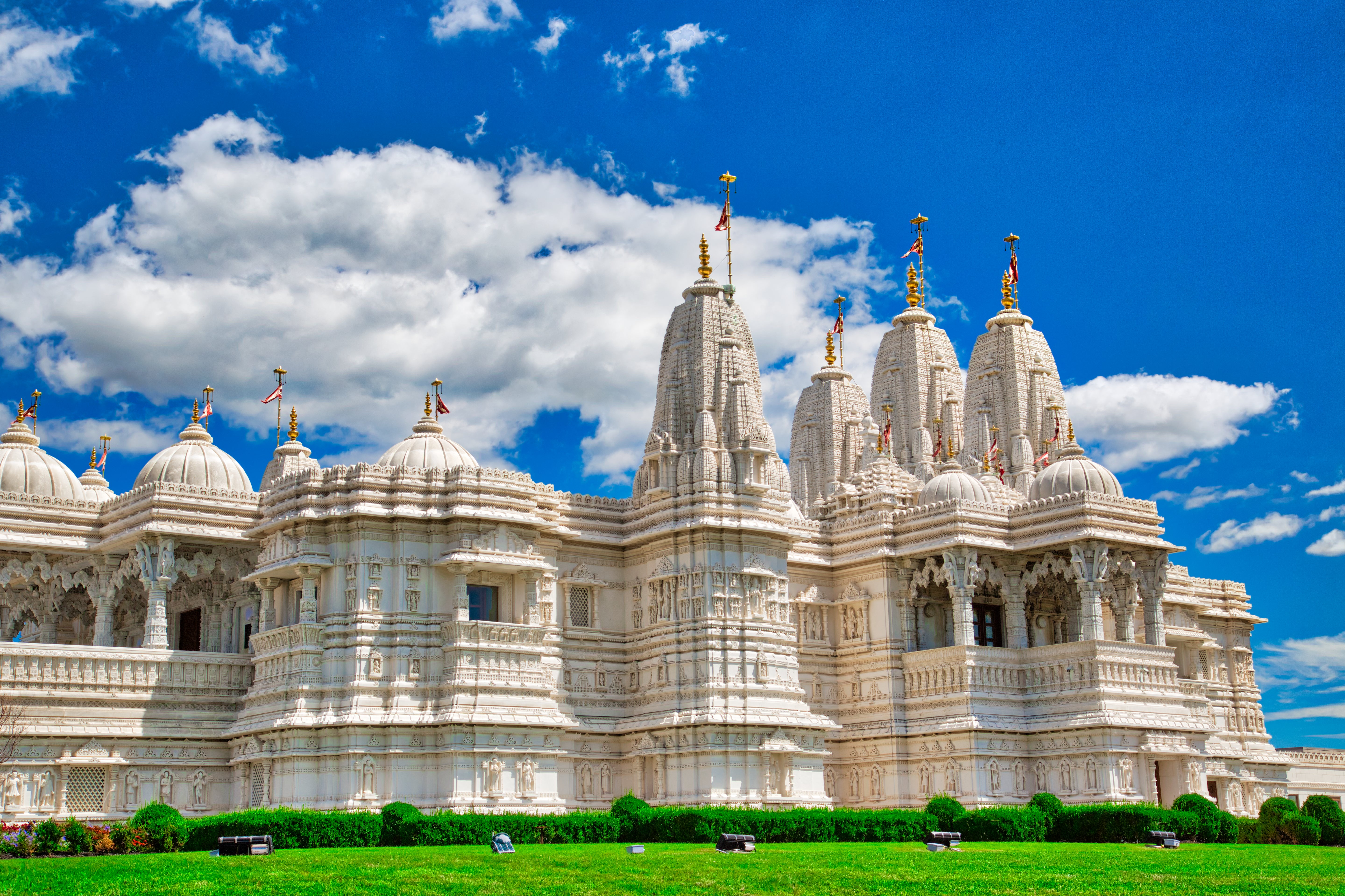 Officials at the BAPS temple in Toronto also confirmed the graffiti and accused ‘anti-social elements’ were behind it as they issued an appeal for peace