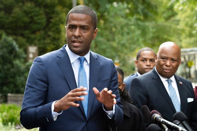 <p>CNN commentator Bakari Sellers apologized after deleting a tweet that seemed to place blame on Donald Trump for the midair crash over Ronald Reagan National Airport.</p>