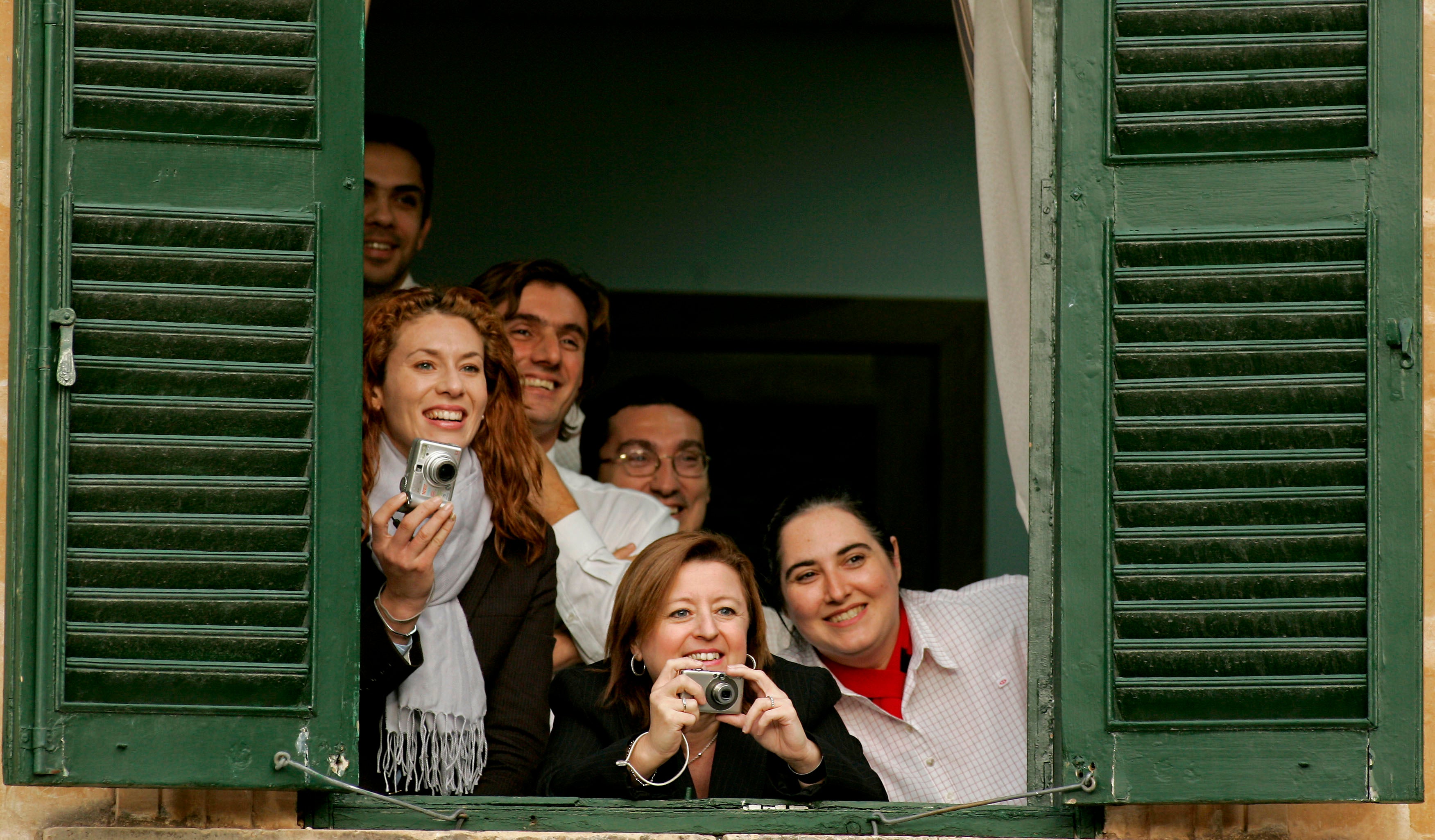 Britain Queen Glimpse Photo Gallery