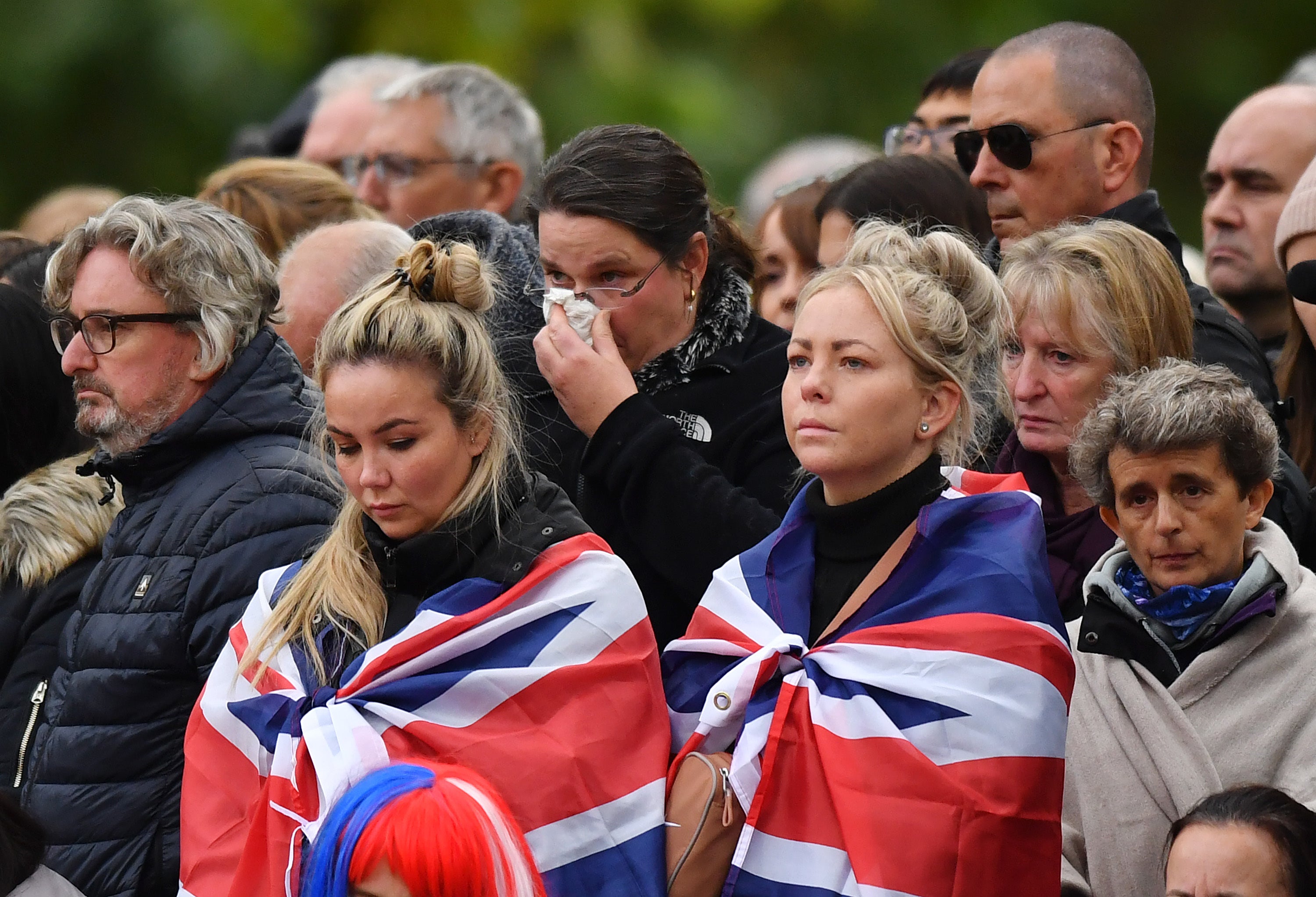 Mourners on the Mall listening to the state funeral