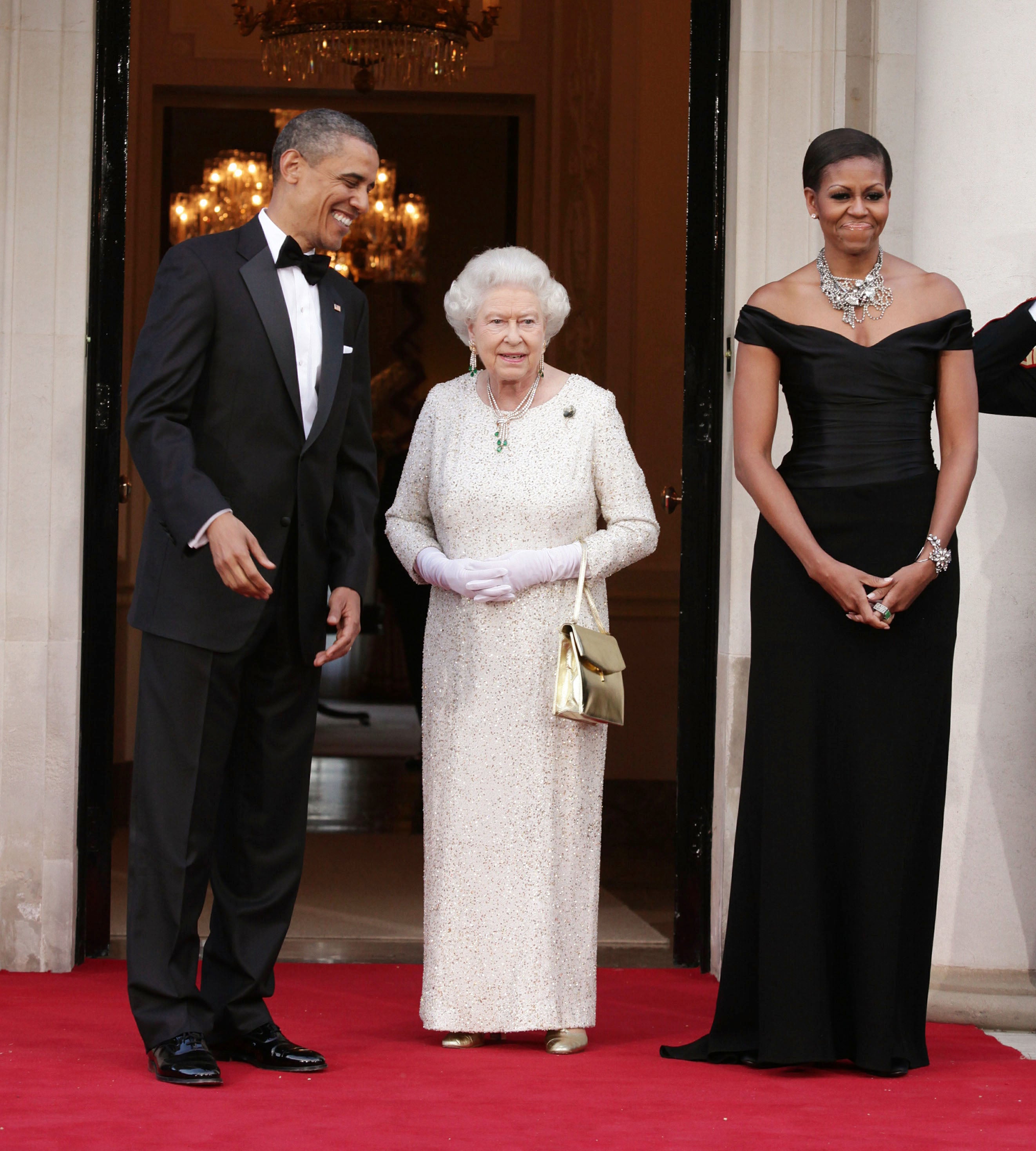 The Queen wears a brooch given to her by Michelle Obama