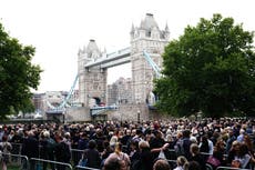1,500 people treated by paramedics in queue for Queen’s lying-in-state