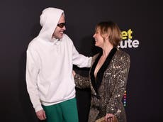 Kaley Cuoco pokes fun at Pete Davidson for wearing hoodie to ‘Meet Cute’ premiere