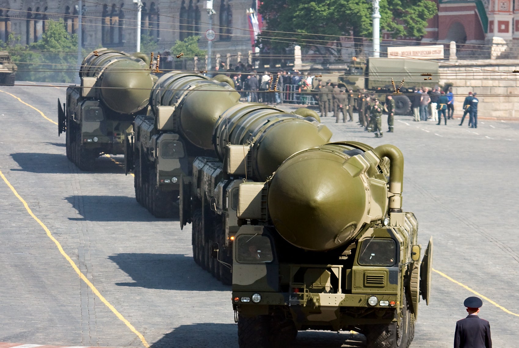 Russia thought to have nearly 6,000 warheads