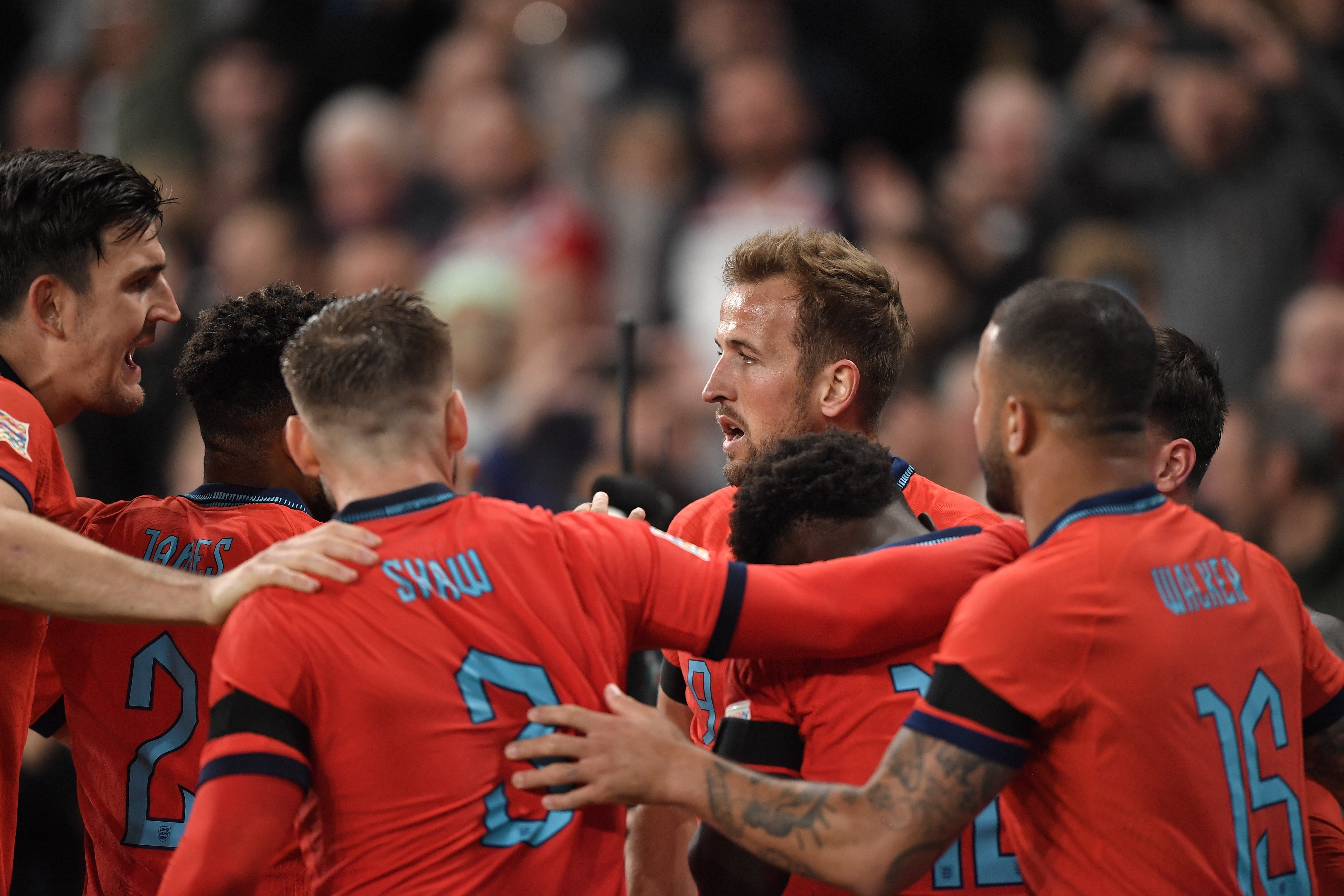 England's Harry Kane (centre) celebrates with teammates