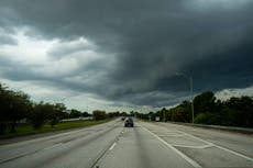 Hurricane Ian: The planes flying directly into the center of the storm