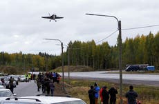 Road to war: Finland closes motorway so fighter jets can practice landings