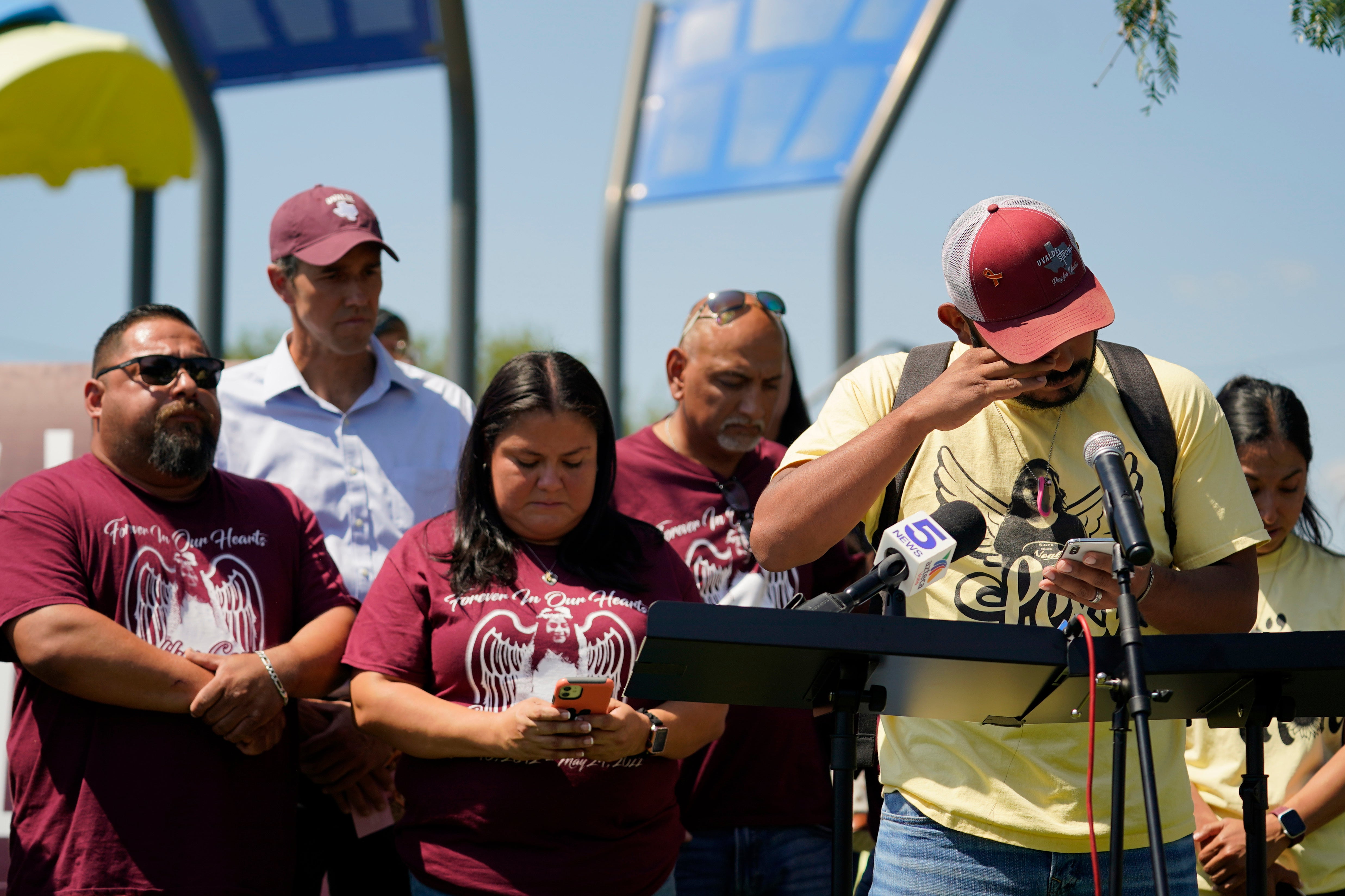 Families of victims of the Uvalde massacre speak in support of Beto O’Rourke