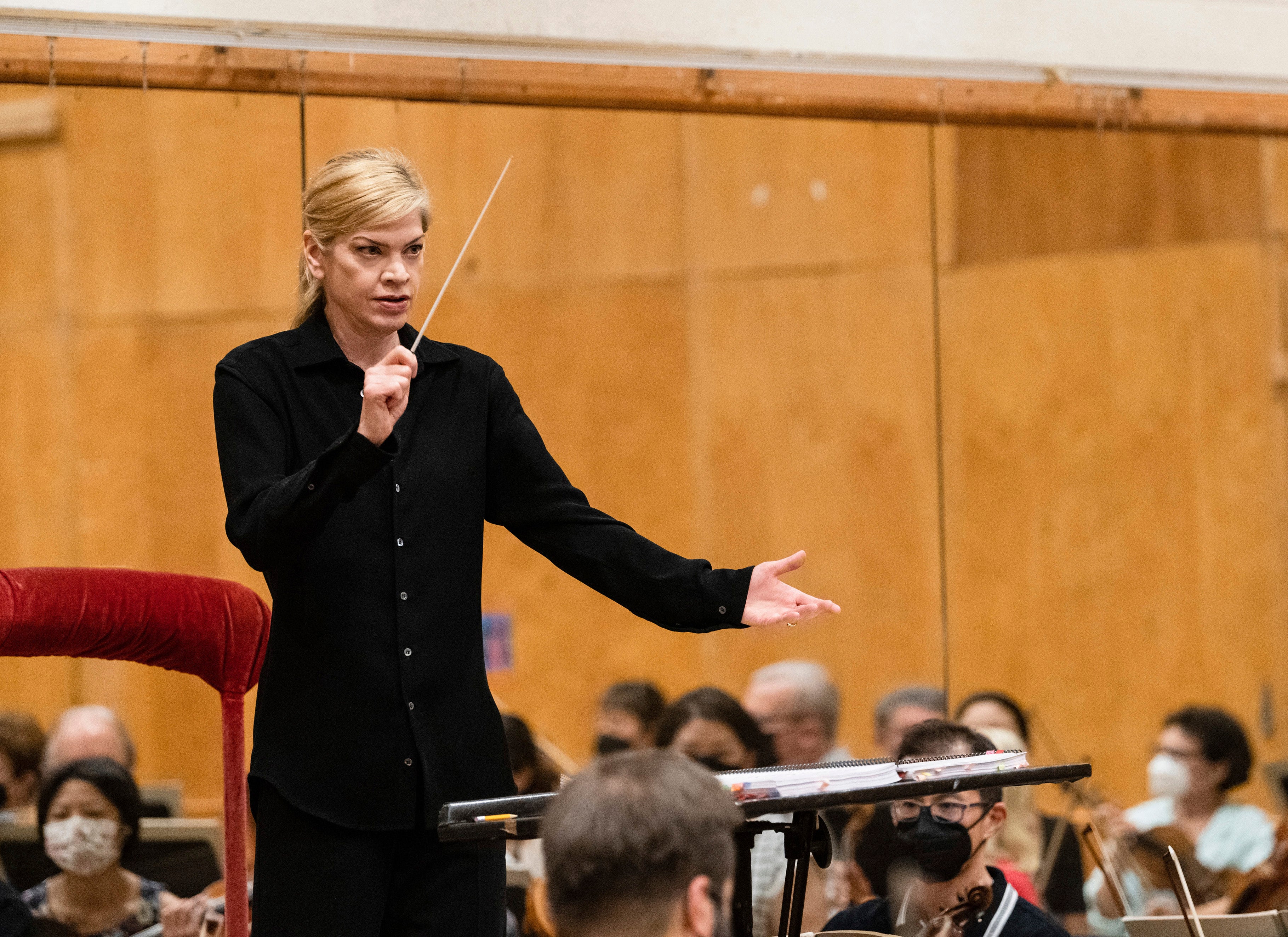 Opera-Keri-Lynn Conducts