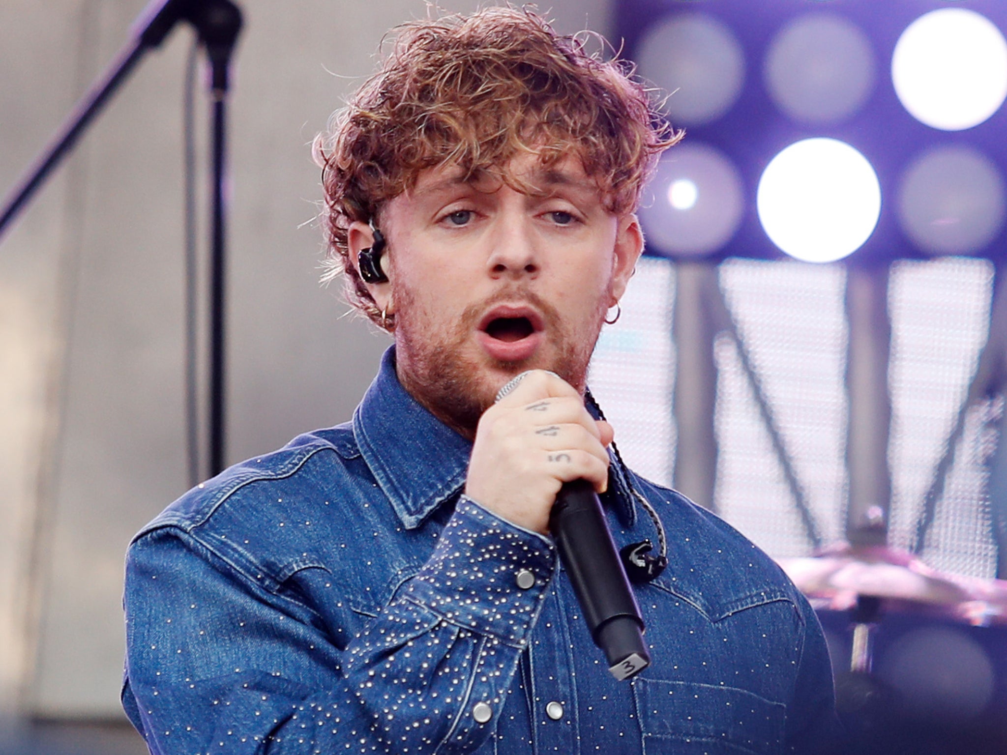 Tom Grennan achieved his highest chart position to date with ‘It Can’t Be Christmas’