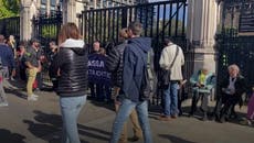 Hundreds form a human chain outside Parliament against Assange extradition