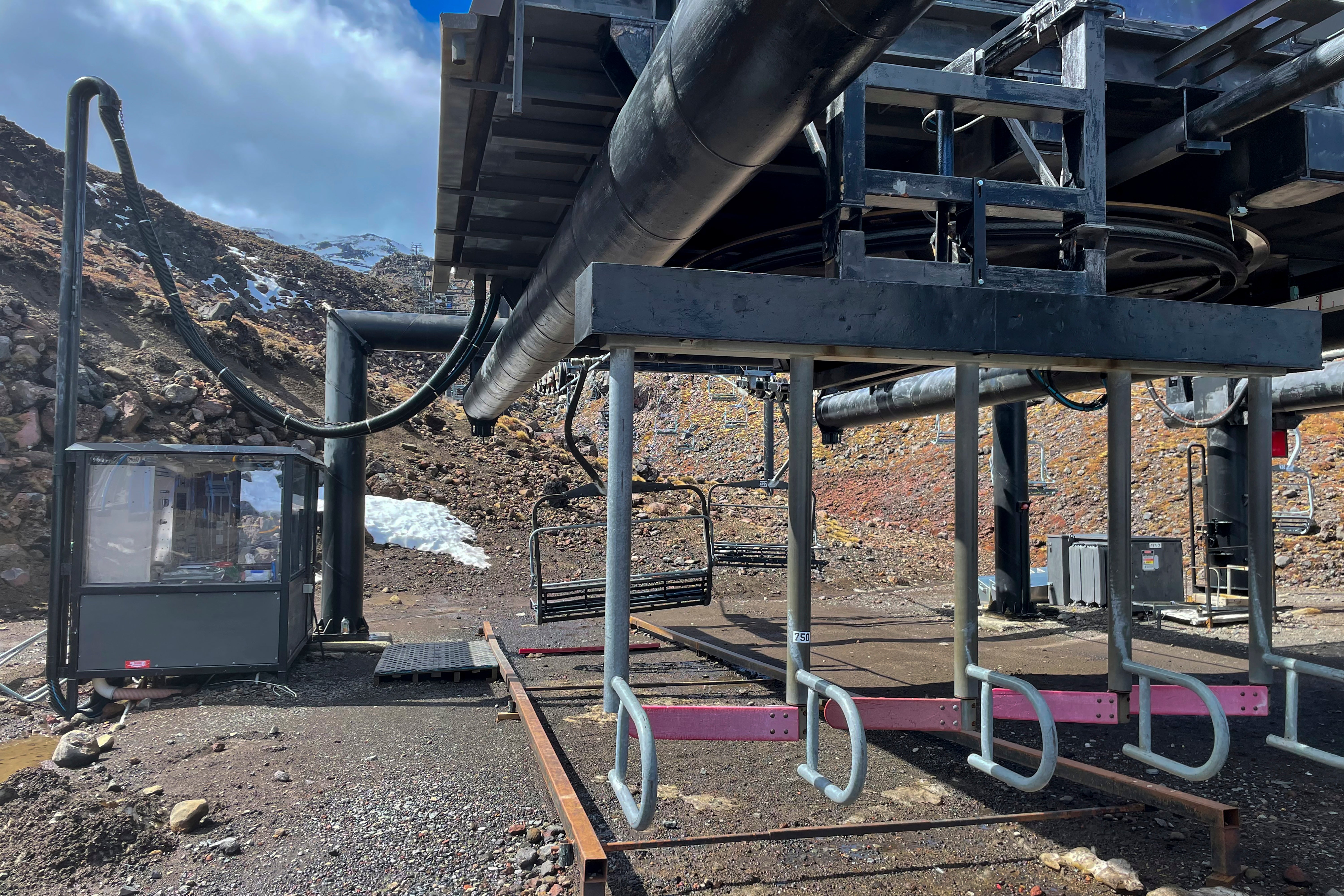 New Zealand Ski Troubles