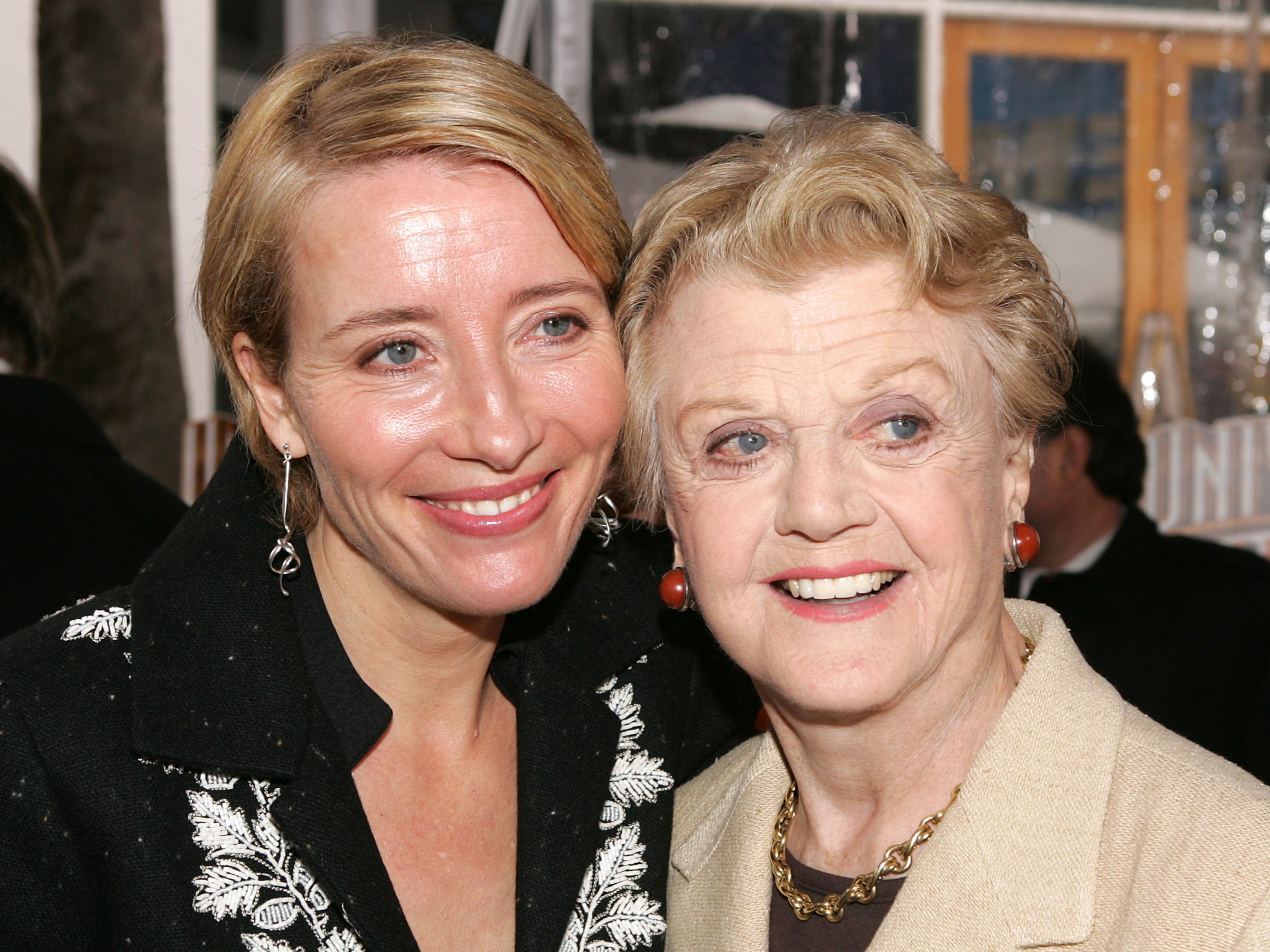 Actors Emma Thompson (L) and Angela Lansbury in 2006