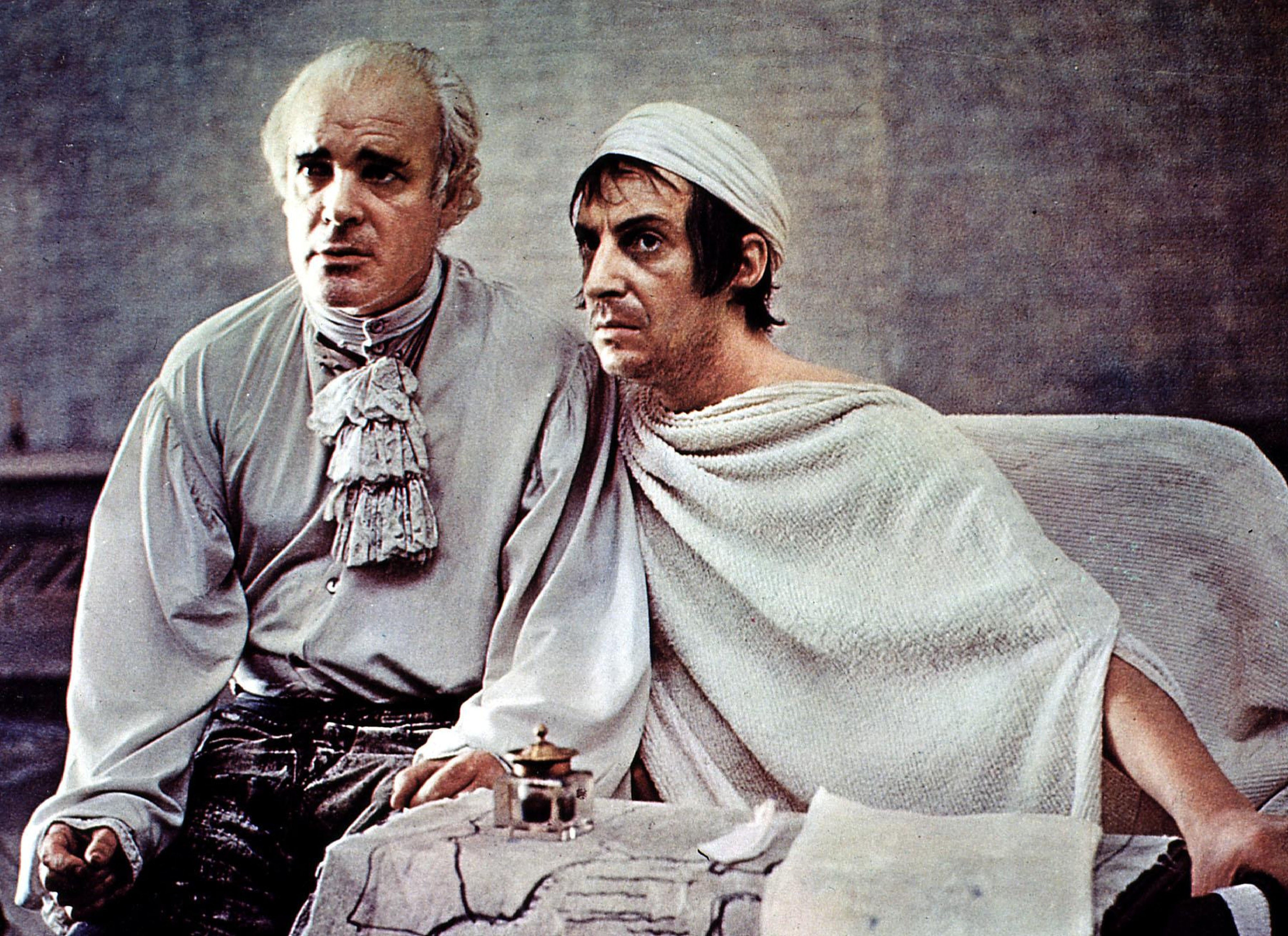 Patrick Magee as De Sade and Ian Richardson as Jean-Paul Marat in Peter Brook’s film ‘Marat/Sade’ in 1967