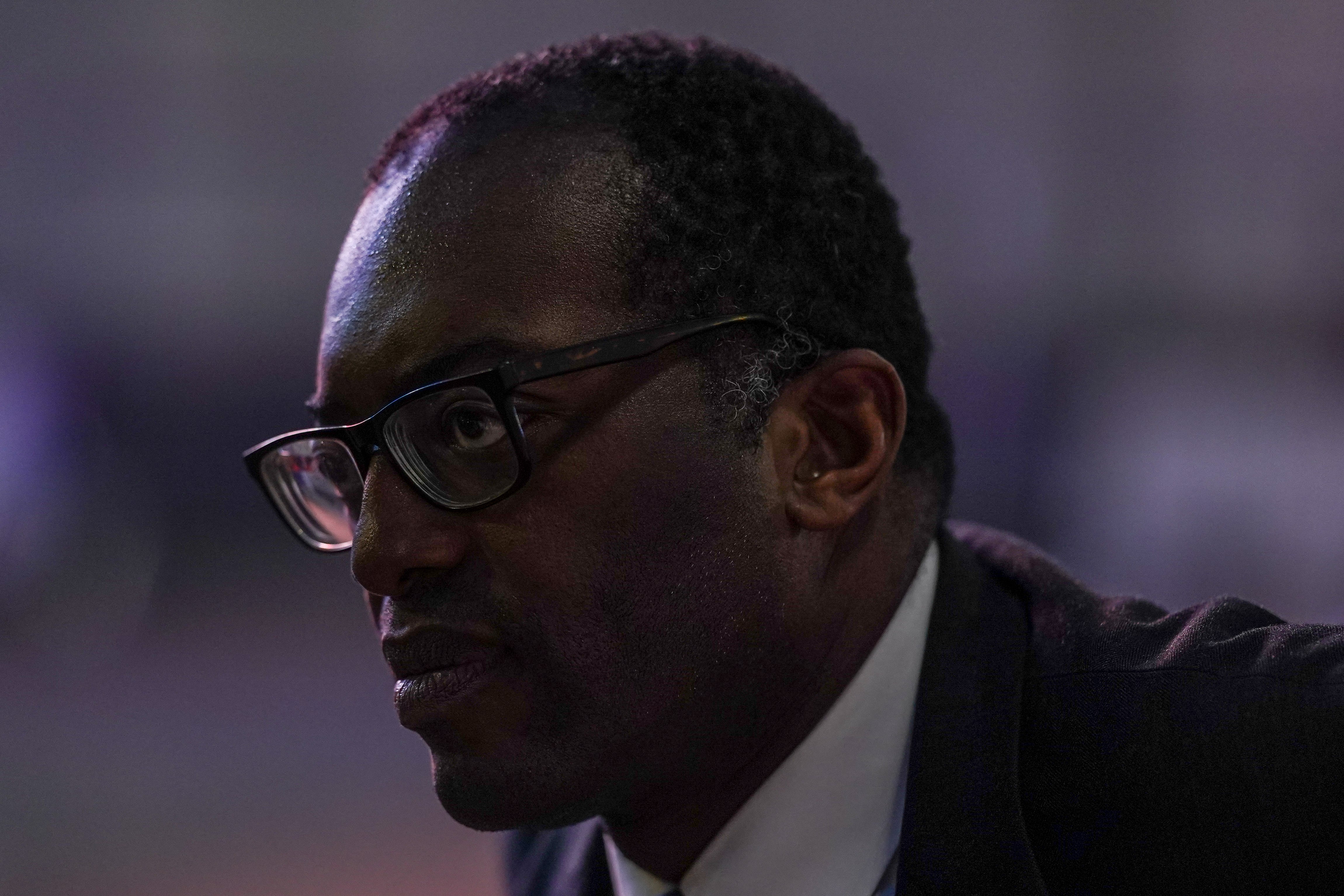 Kwasi Kwarteng dashes home early from US for tax U-turn talks