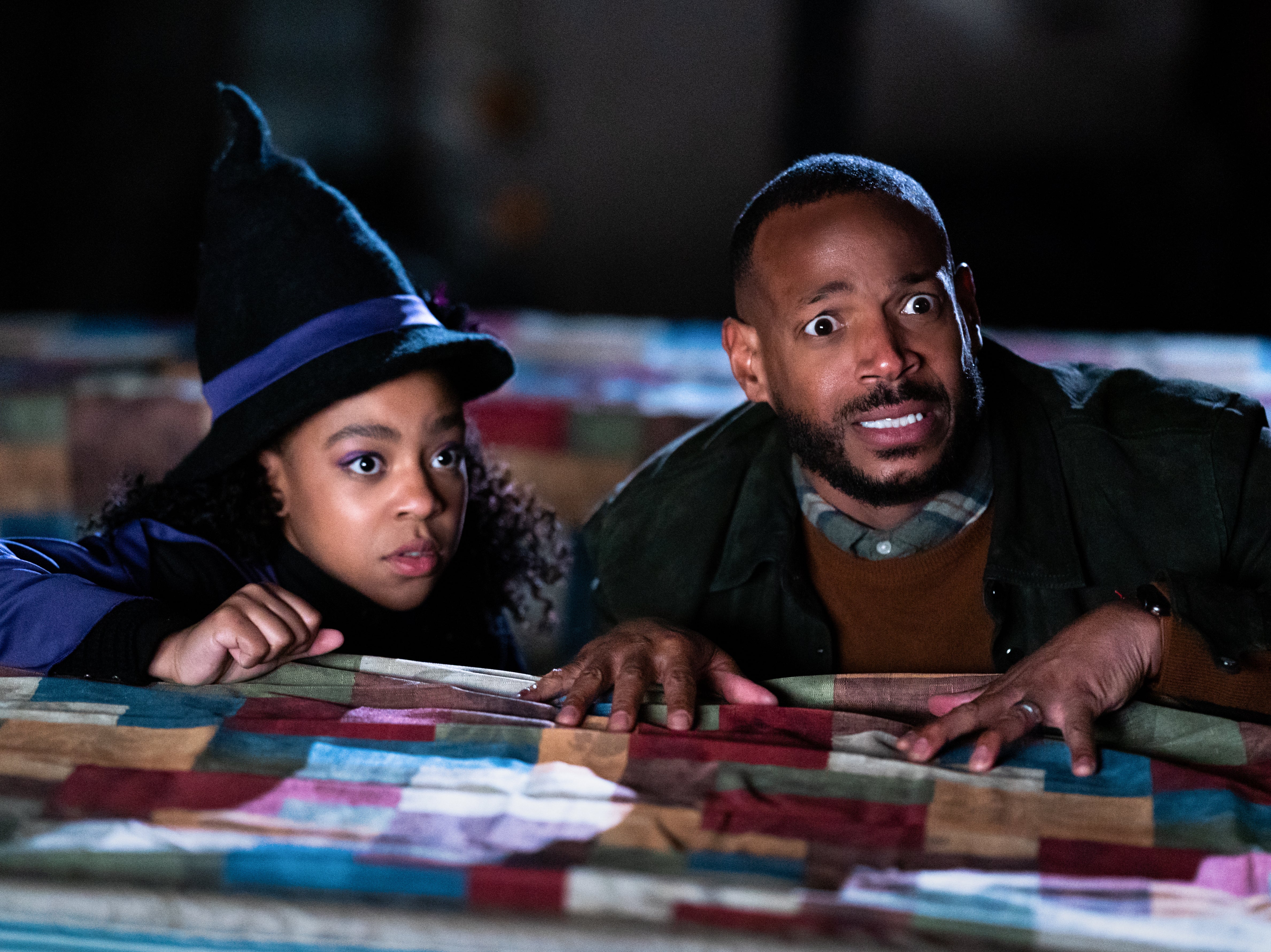 Priah Ferguson as Sydney, Marlon Wayans as Howard in ‘The Curse of Bridge Hollow'