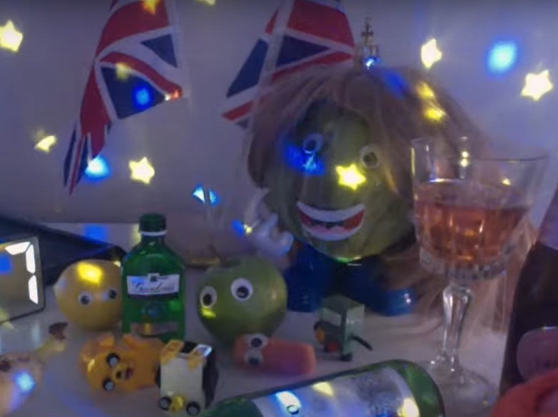 Lettuce in wig outlasts Liz Truss premiership as PM’s political career wilts