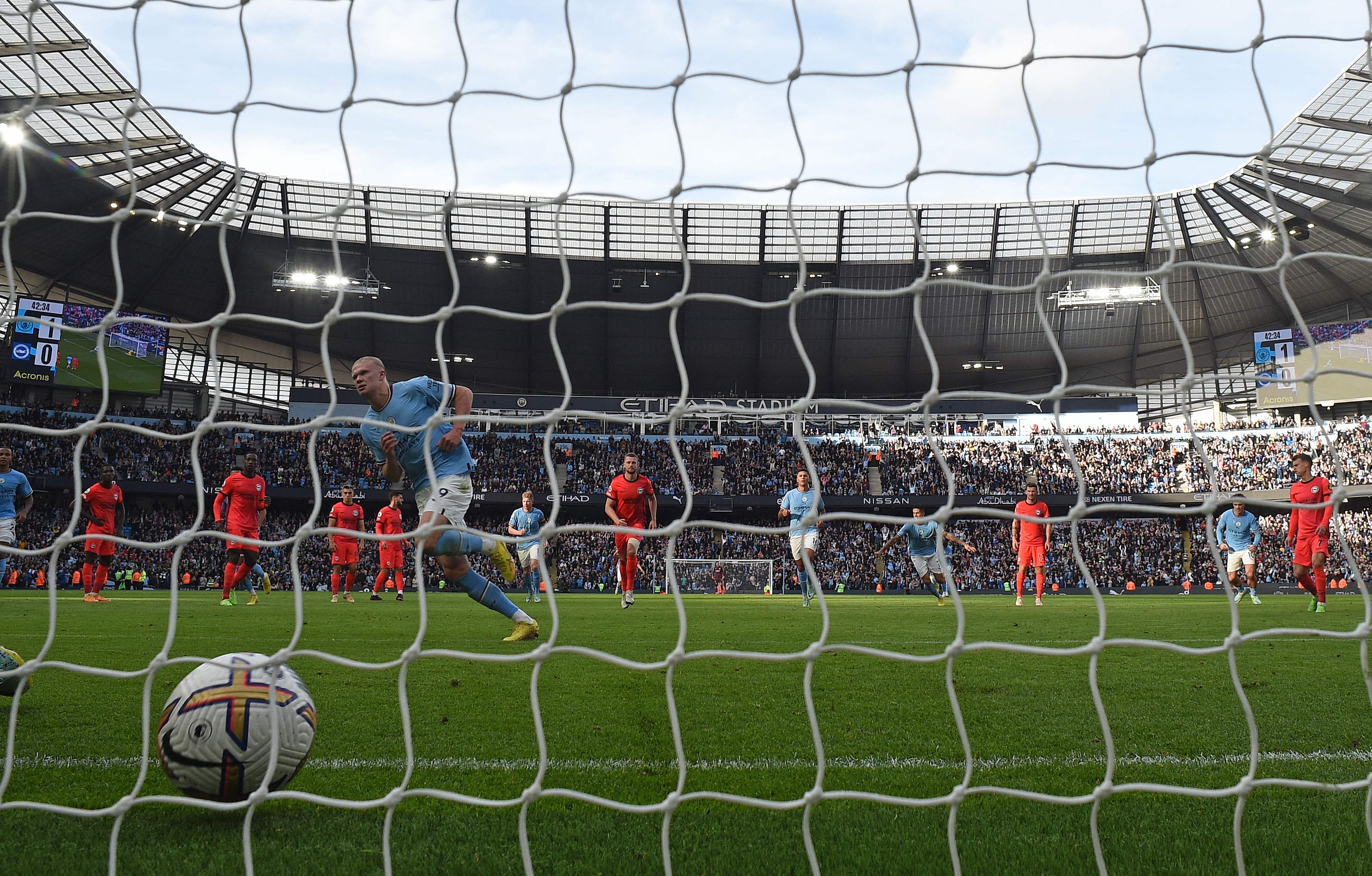 Erling Haaland scores from the penalty spot