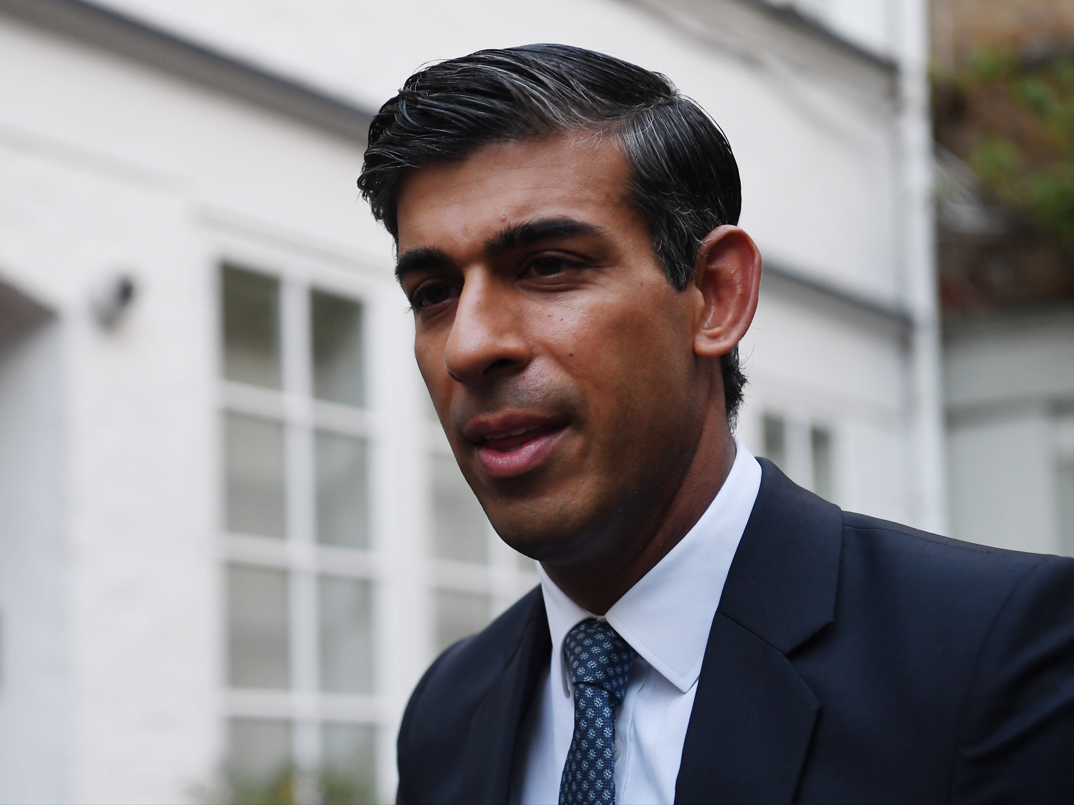 Rishi Sunak – live: Penny Mordaunt scrambles for backers as vote deadline looms