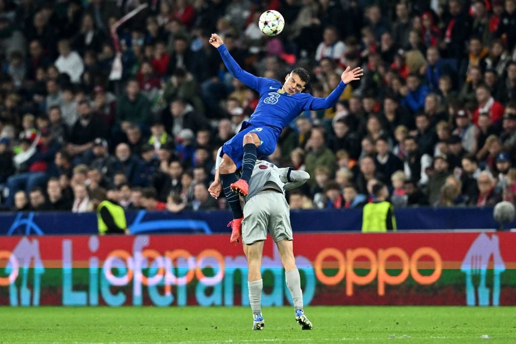 Thiago Silva and Salzburg's Samson Baidoo vie for the ball