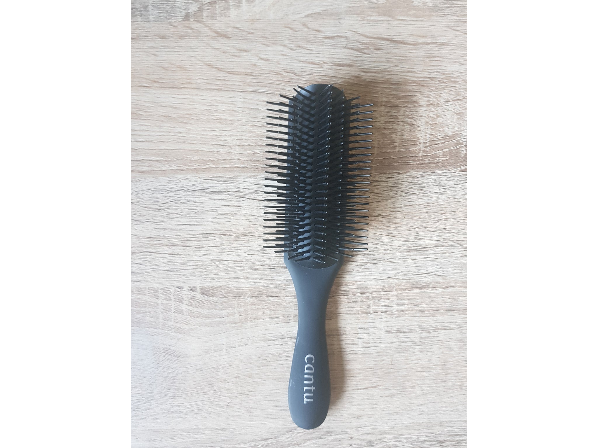 Cantu sturdy detangling brush