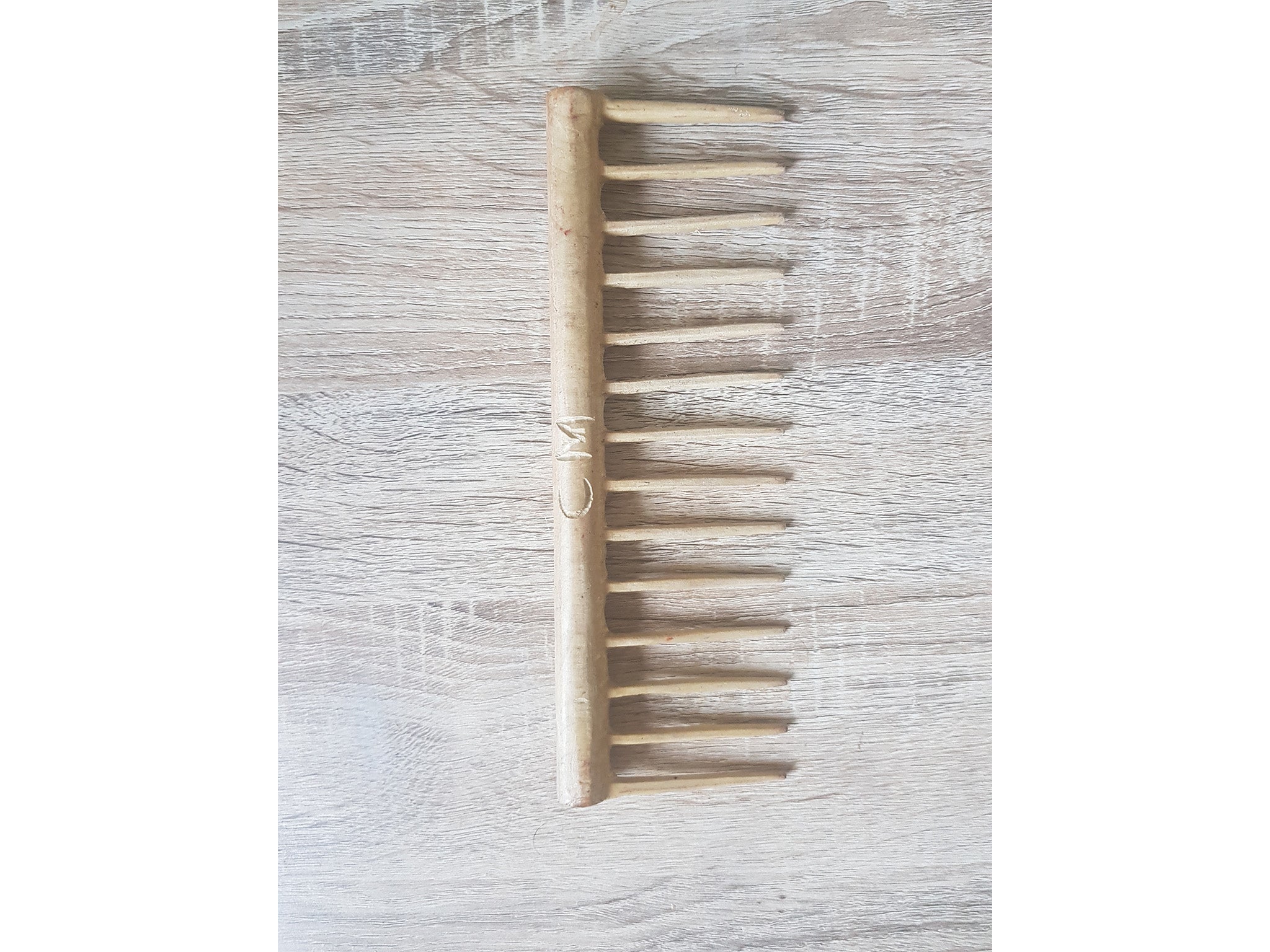 Charlotte Mensah duafe wide tooth comb