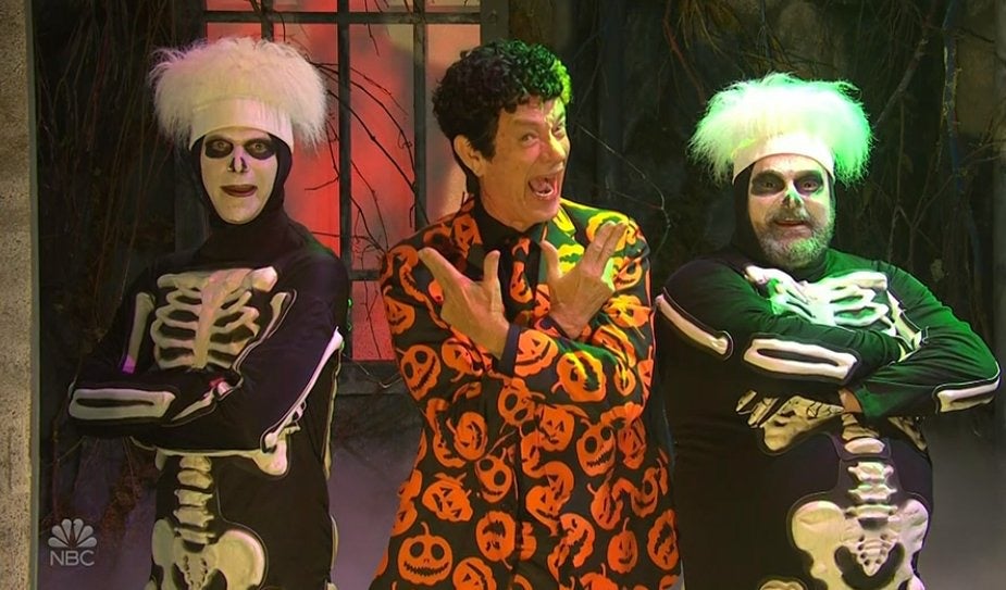 Tom Hanks revives David S Pumpkins during surprise guest SNL appearance 