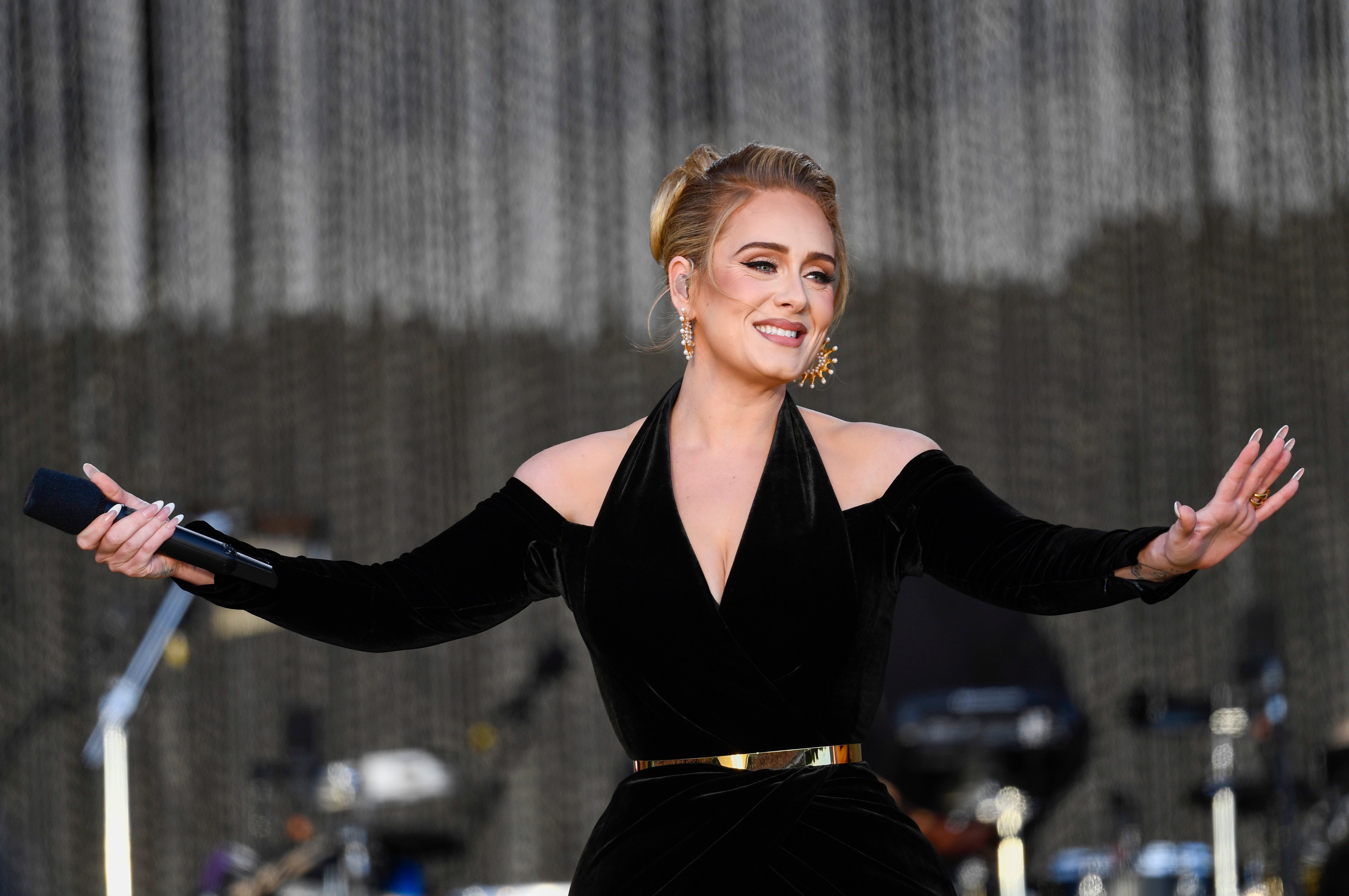 Adele told fans that her sciatica condition is affecting her ability to walk