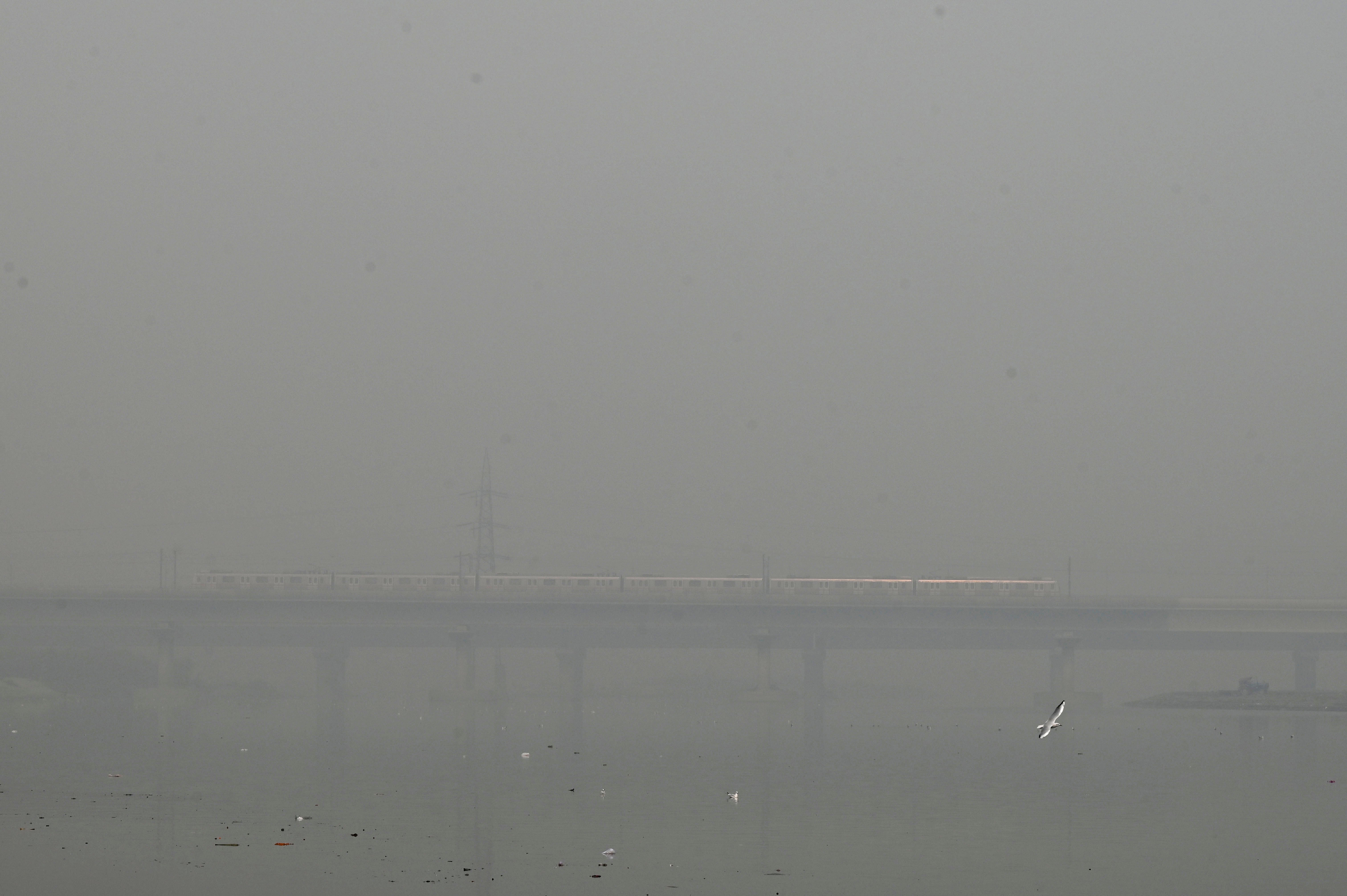 Indian capital battles dangerous levels of air pollution