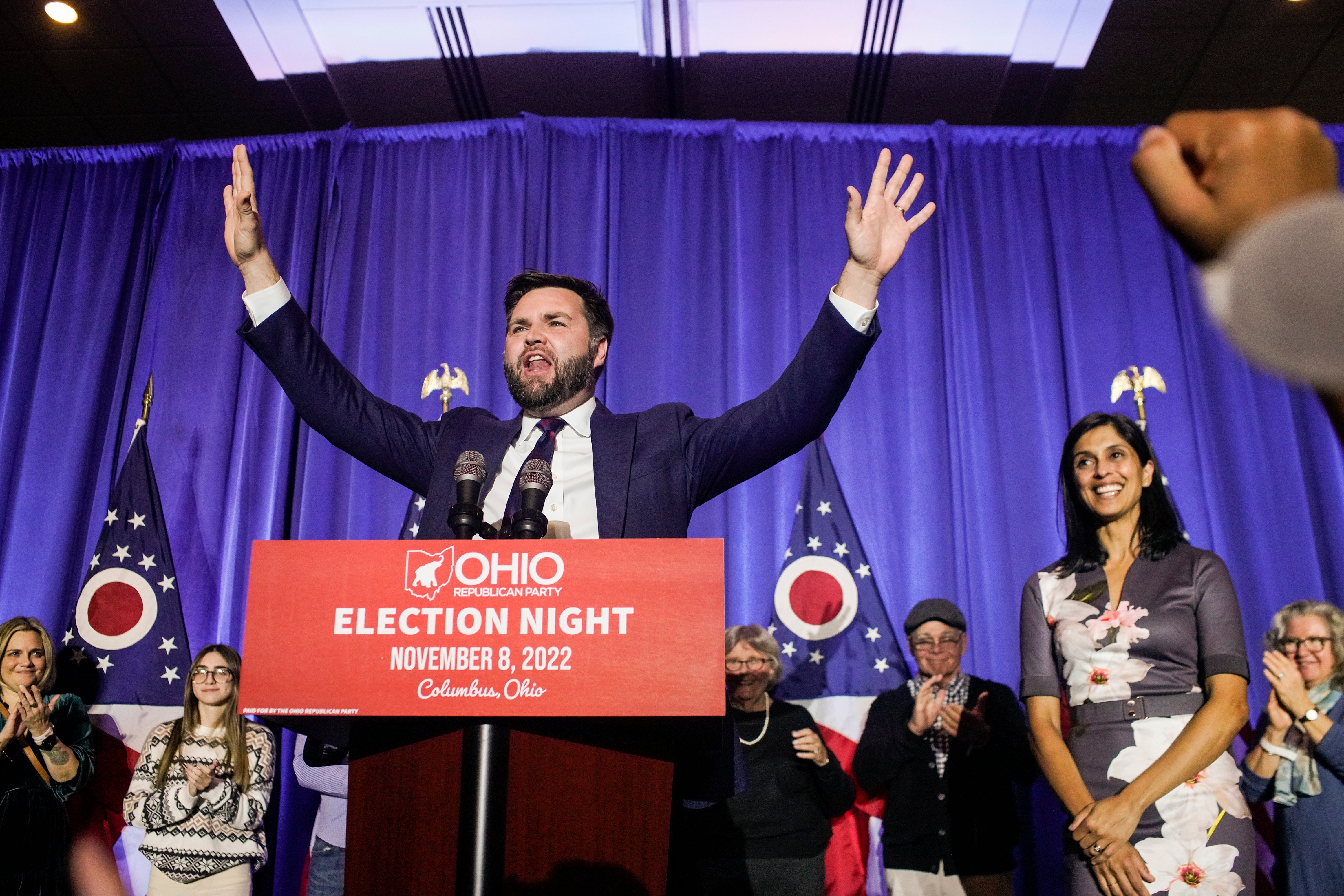 Vance speaks to supporters with wife Usha Vance and family