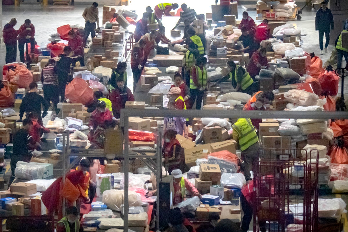 Chinese rival to retail giant Amazon launches in the UK