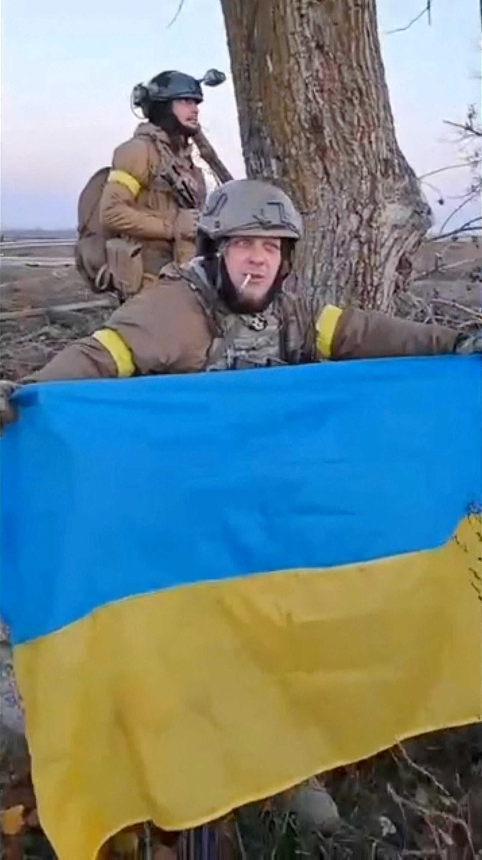 Ukrainians in Kherson have been waving their flag since Russian troops fled