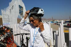 Swedish cyclist pedals to Egypt to raise climate awareness