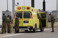 Palestinian kills 2 Israelis, wounds 4 in West Bank stabbing