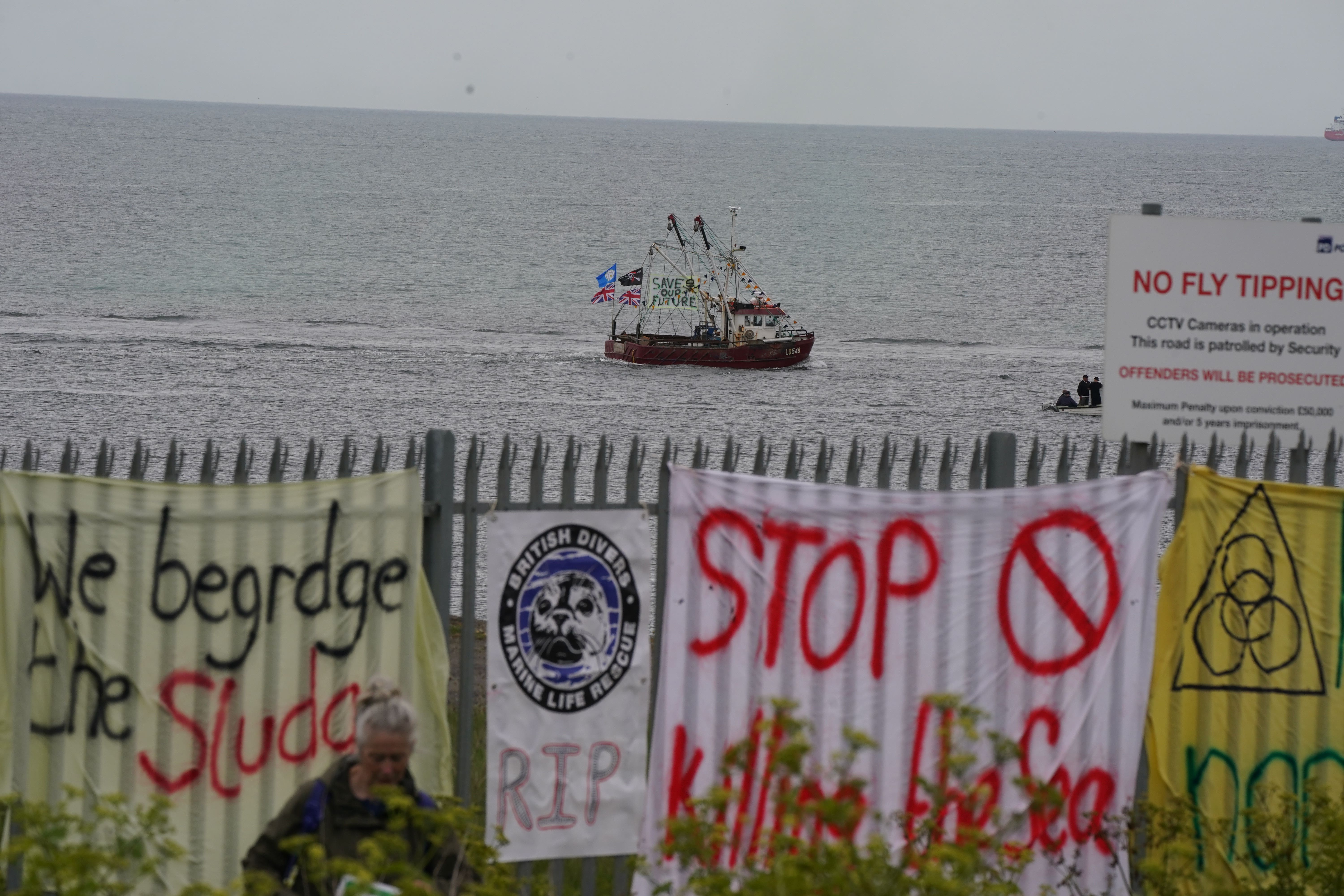 An official investigation into the incident pointed the finger at an algal bloom as the likely cause (Owen Humphreys/PA)