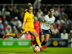 England held to frustrating draw by 10-woman Norway after Ellie Roebuck clanger